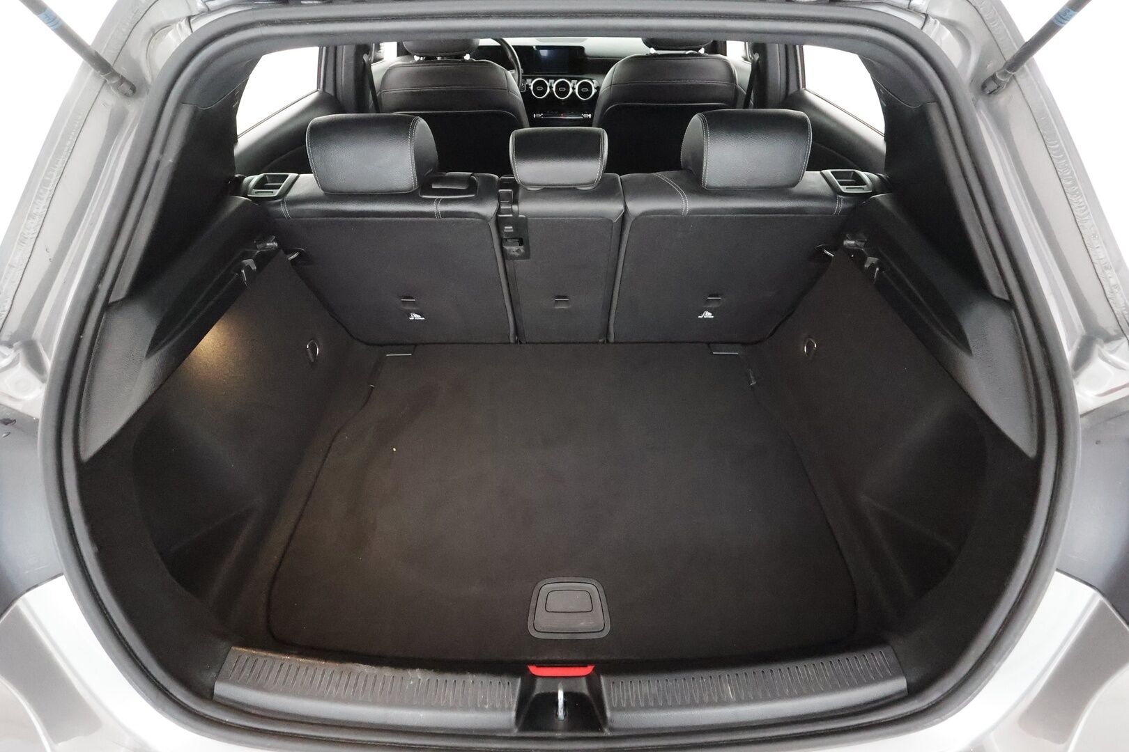 Mercedes-Benz A 2021 180 A Business Style - | Distronic | LED | P.kamera | Sporttipenkit | Lohkolämmitin | Puolinahat | Navi |