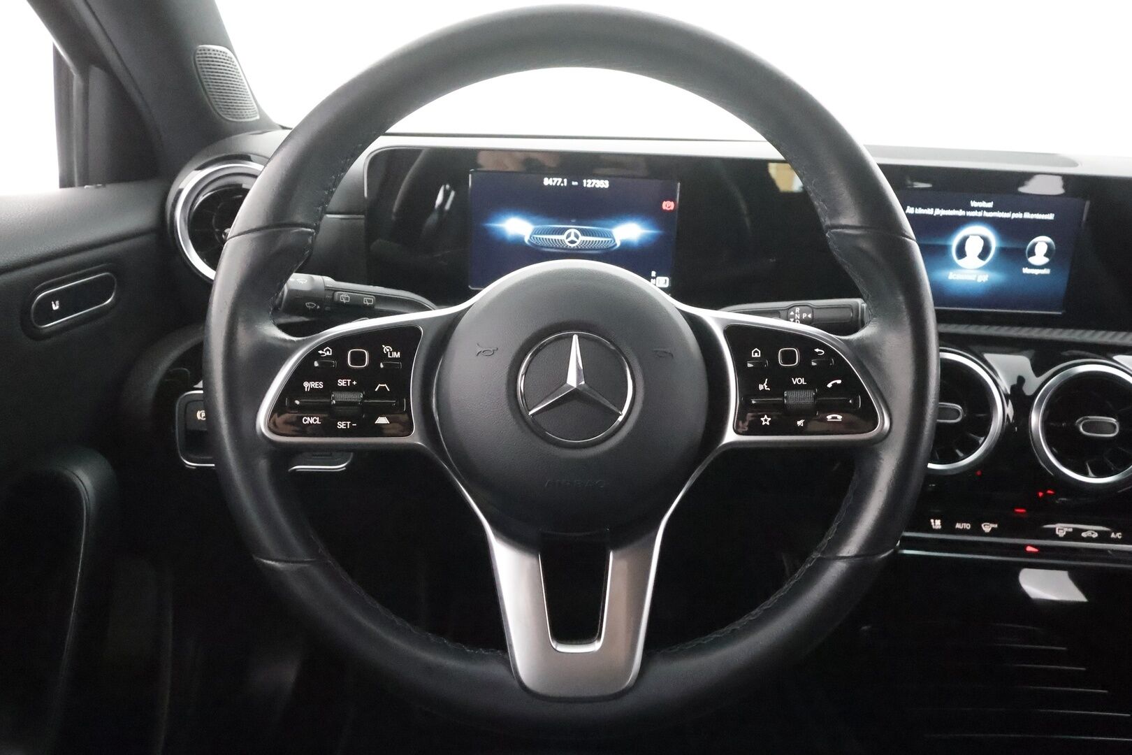 Mercedes-Benz A 2021 180 A Business Style - | Distronic | LED | P.kamera | Sporttipenkit | Lohkolämmitin | Puolinahat | Navi |