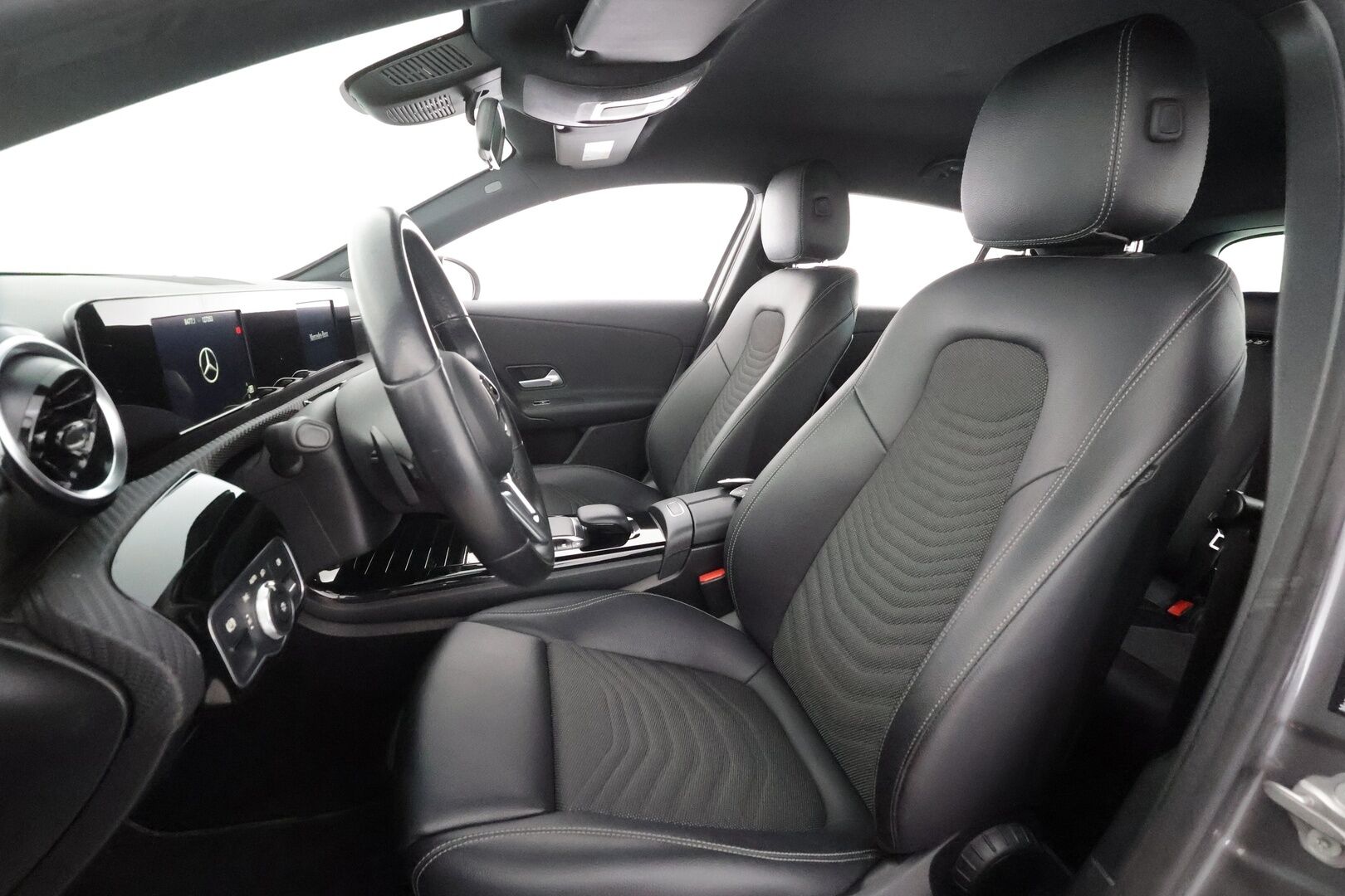 Mercedes-Benz A 2021 180 A Business Style - | Distronic | LED | P.kamera | Sporttipenkit | Lohkolämmitin | Puolinahat | Navi |