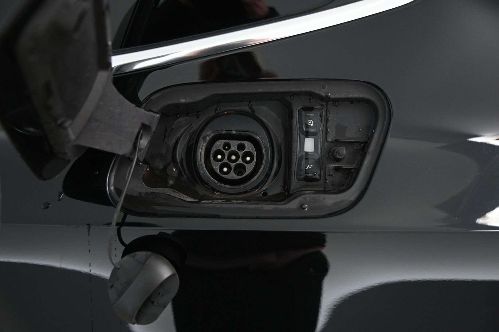 Audi A7 2021 14.1 kwh Business Sport 50 TFSI e quattro S-Line  *Suomi-Auto / S-Line / ACC / Bang & Olufsen / Digimittaristo / Audi Pre Sense* - *Juuri saapunut! / Matrix-LED / Navi / Ambient Light / P-Kamera / Tutkat / Kessy / Audi Smartphone Interface / Urheiluistuimet / 2X Renkaat*