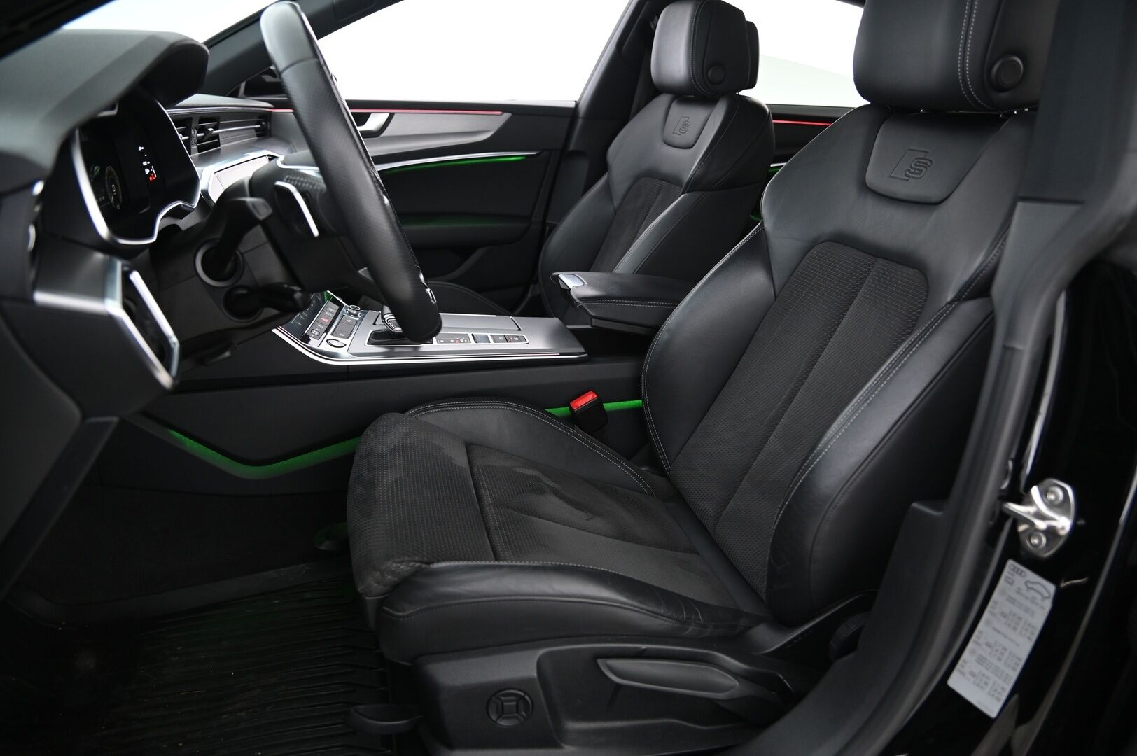 Audi A7 2021 14.1 kwh Business Sport 50 TFSI e quattro S-Line  *Suomi-Auto / S-Line / ACC / Bang & Olufsen / Digimittaristo / Audi Pre Sense* - *Juuri saapunut! / Matrix-LED / Navi / Ambient Light / P-Kamera / Tutkat / Kessy / Audi Smartphone Interface / Urheiluistuimet / 2X Renkaat*