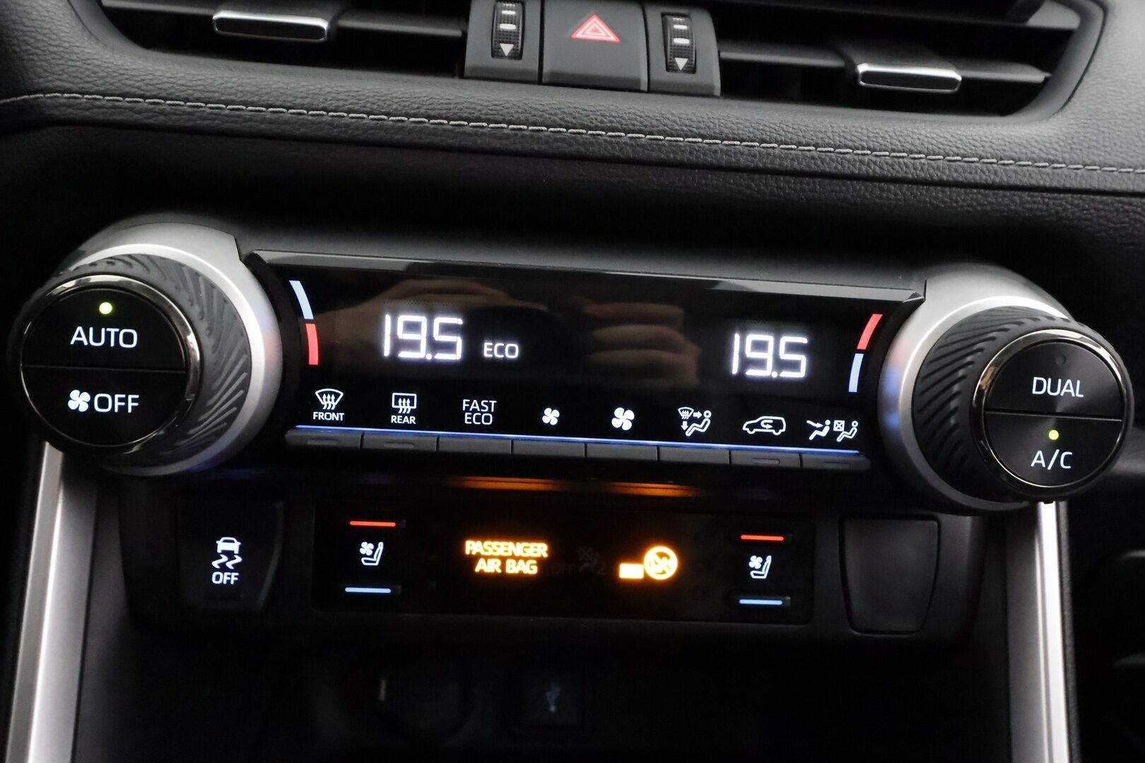 Toyota RAV4 2021 2,5 Hybrid AWD-i Premium - | ACC | JBL | 360° | Ilmastoidut nahat | Muistipenkki | Navi | LTA | BSM | P.kamera | Keyless | Lämm. ratti | Apple & Android | 2x renkaat aluin |