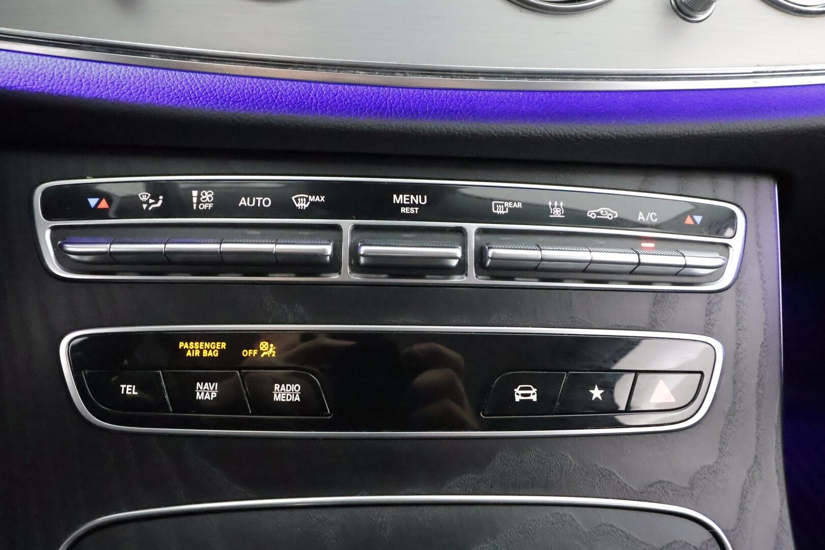 Mercedes-Benz E 2021 220 d A Business Avantgarde - | Webasto | LED | P.kamera | Widescreen | Navi | Katveavustin | Sportpenkit | Suomi-auto | Kahdet renkaat aluvanteilla |