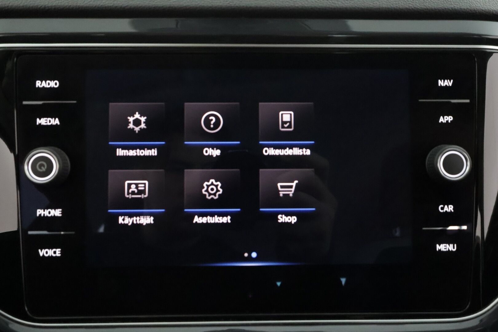 Volkswagen T-Roc 2021 Sport 1,5 TSI EVO 110 kW DSG  * ACC / P.kamera / LED / Webasto / KeylessGo / Sähköluukku / Digimittaristo * - 1.Om Suomi-auto / Kahdet renkaat aluvanteilla