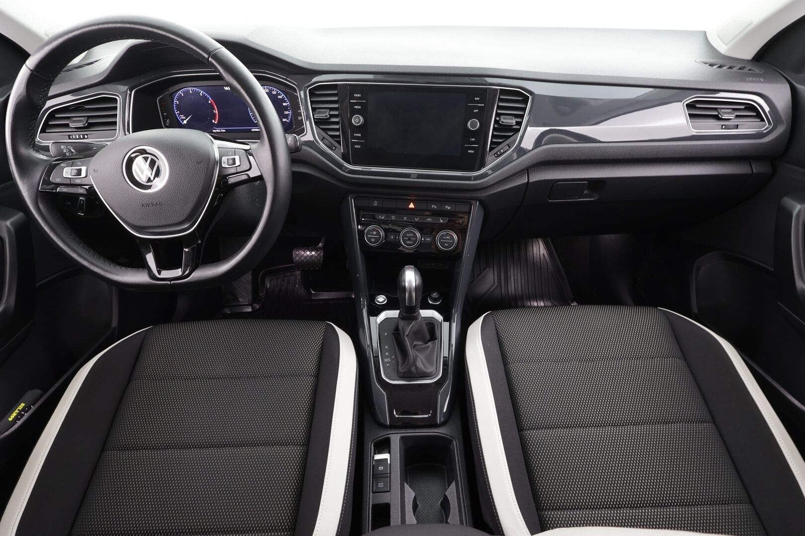 Volkswagen T-Roc 2021 Sport 1,5 TSI EVO 110 kW DSG  * ACC / P.kamera / LED / Webasto / KeylessGo / Sähköluukku / Digimittaristo * - 1.Om Suomi-auto / Kahdet renkaat aluvanteilla