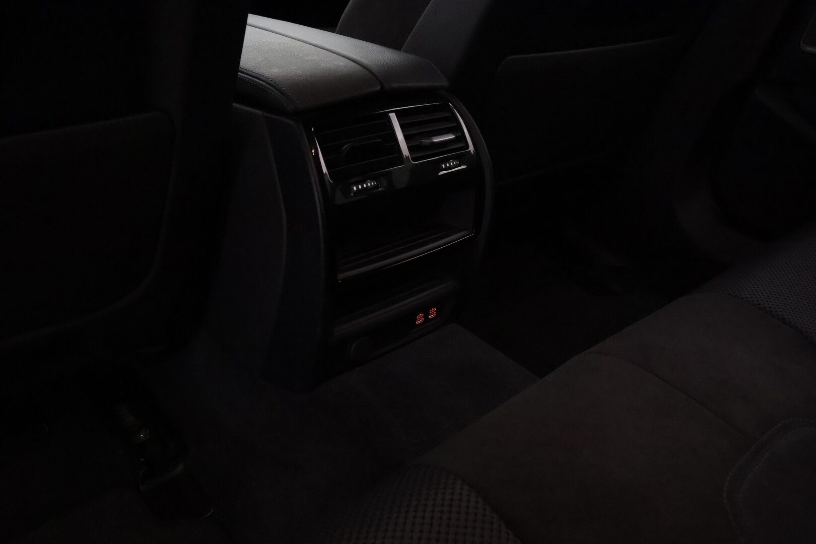 BMW 520 2021 G31 M-Sport A xDrive - 3,99 % KORKOTARJOUS TÄHÄN AUTOON 31.8. ASTI! - Suomi-auto / Webasto / Harman&Kardon / 360° Kamera / Sporttipenkit