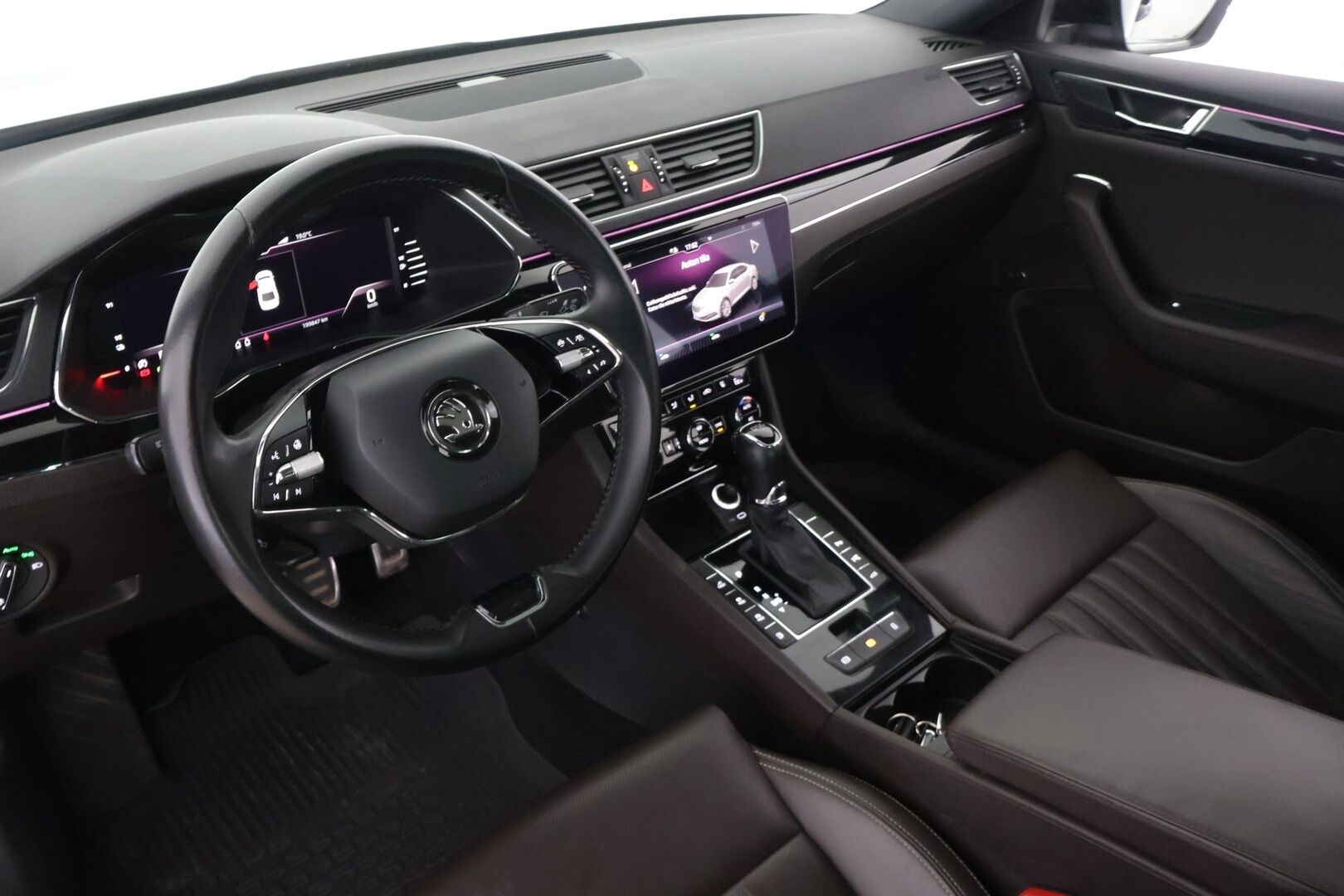 Skoda Superb 2021 1,4 TSI PHEV L&K iV DSG Autom. *Crystal LED / Canton / Ilmastoidut Muistinahat / ACC / Läm. tuulilasi+ratti / lasikatto* - SOH 94,5% / Suomi-auto / 2x renkaat - HULLUT JOULUT KORKOTARJOUS 2,49% 