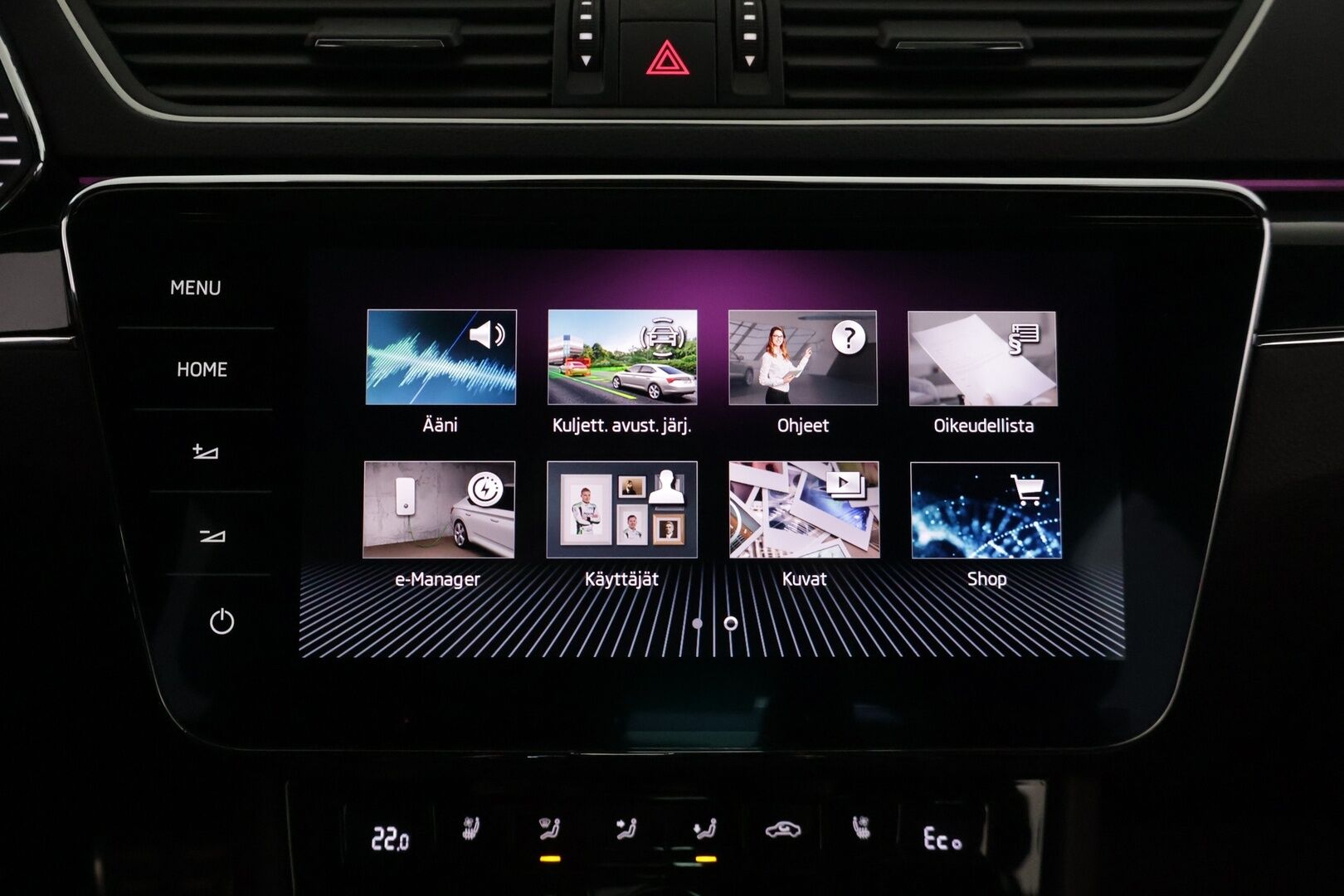 Skoda Superb 2021 1,4 TSI PHEV L&K iV DSG Autom. *Crystal LED / Canton / Ilmastoidut Muistinahat / ACC / Läm. tuulilasi+ratti / lasikatto* - SOH 94,5% / Suomi-auto / 2x renkaat - HULLUT JOULUT KORKOTARJOUS 2,49% 