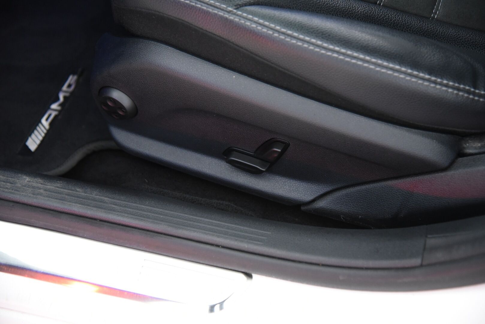 Mercedes-Benz C 2020 300 e T A Business AMG Edition EQ Power * Burmester /  P-kamera / Night paketti / LED / Ambiente * - AMG Sisä- ja ulkopaketilla / Sähk. takaluukku / Apple & Android - HULLUT AVAJAISHULINAT KORKOTARJOUS 3,29 %