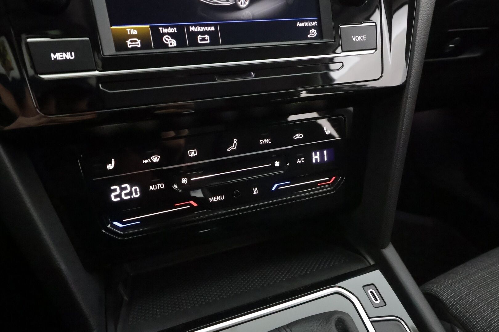 Volkswagen Passat 2021 Variant Comfort 2,0 TDI EVO SCR 110 kW DSG * ACC / Webasto / LED / Osasähköpenkki / Apple&Android * - 1.Om Suomi-auto / Merkkihuollettu / Kahdet renkaat