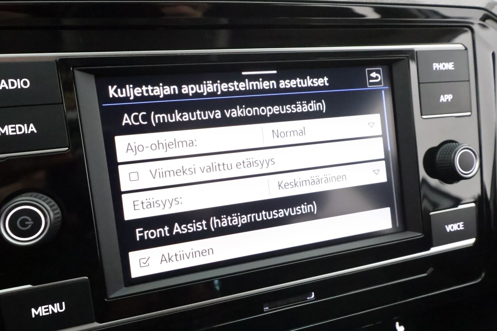 Volkswagen Passat 2021 Variant Comfort 2,0 TDI EVO SCR 110 kW DSG * ACC / Webasto / LED / Osasähköpenkki / Apple&Android * - 1.Om Suomi-auto / Merkkihuollettu / Kahdet renkaat - HULLUT AVAJAISHULINAT KORKOTARJOUS 3,29 %