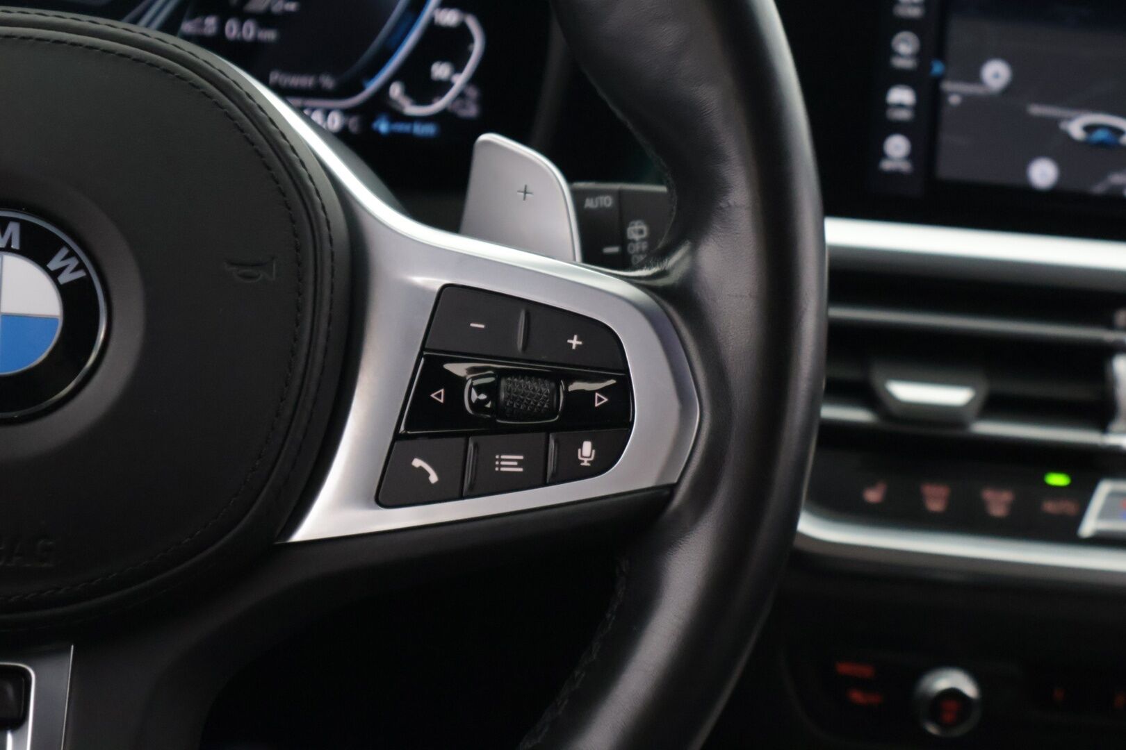 BMW 330 2021 G21 Touring 330e xDrive A Charged Edition M Sport - Vakkari / Koukku / P-kamera / HiFi / Nahka-alcantara Sporttipenkit / 2x renkaat / Apple&Android / - HULLU BLACKWEEK KORKOTARJOUS 2,49%