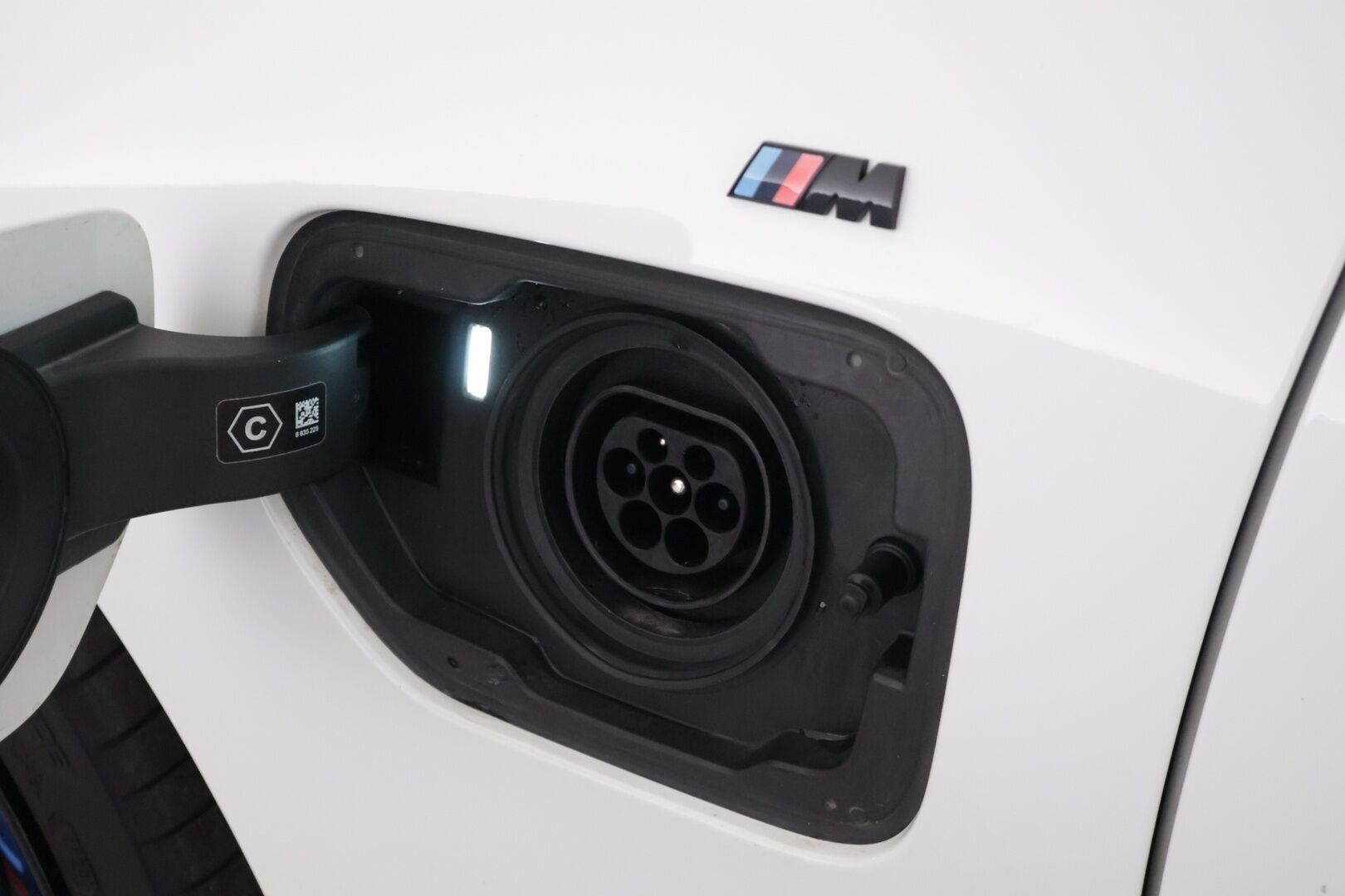 BMW 330 2021 G21 Touring 330e xDrive A Charged Edition M Sport - Vakkari / Koukku / P-kamera / HiFi / Nahka-alcantara Sporttipenkit / 2x renkaat / Apple&Android / - HULLU BLACKWEEK KORKOTARJOUS 2,49%