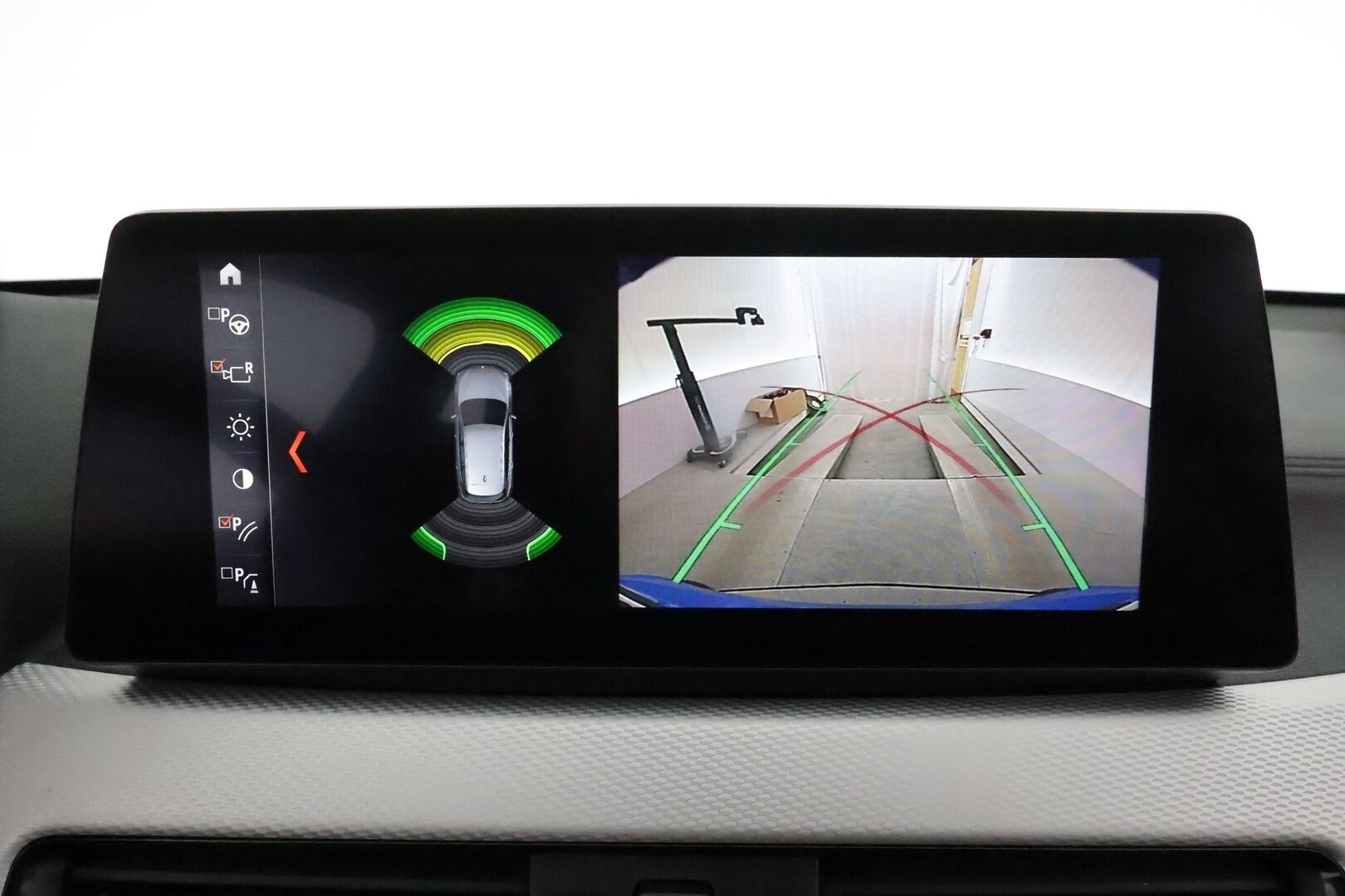 BMW X1 2021 F48 xDrive25e A Charged Edition M Sport *Adapt.Vakkari / Panorama / H&K / HUD / Vetokoukku / Sporttipenkit / P.kamera* - KATSO MIHIN RAHAAN! / Suomi-auto / Akku kuntotarkastettu! / Kahdet renkaat aluvanteilla - Osta nyt, maksa vasta ensi vuonna