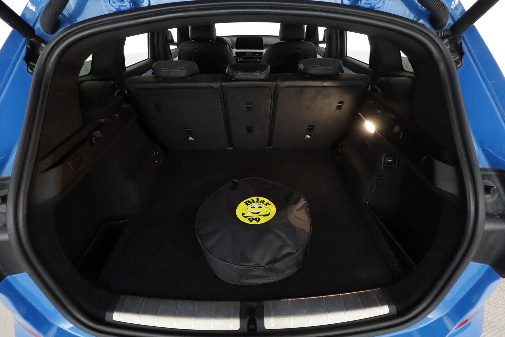 BMW X1 2021 F48 xDrive25e A Charged Edition M Sport *Adapt.Vakkari / Panorama / H&K / HUD / Vetokoukku / Sporttipenkit / P.kamera* - KATSO MIHIN RAHAAN! / Suomi-auto / Akku kuntotarkastettu! / Kahdet renkaat aluvanteilla - Osta nyt, maksa vasta ensi vuonna