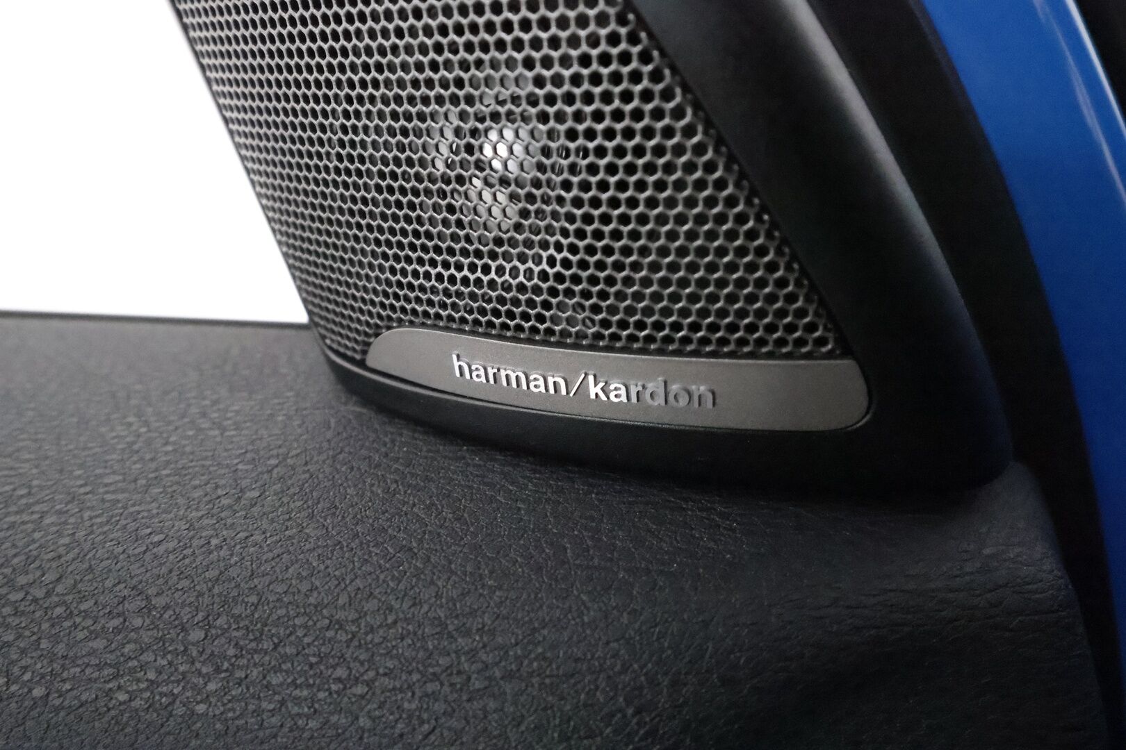 BMW X1 2021 F48 xDrive25e A Charged Edition M Sport *Adapt.Vakkari / Panorama / H&K / HUD / Vetokoukku / Sporttipenkit / P.kamera* - Suomi-auto / Akku kuntotarkastettu! / Kahdet renkaat aluvanteilla