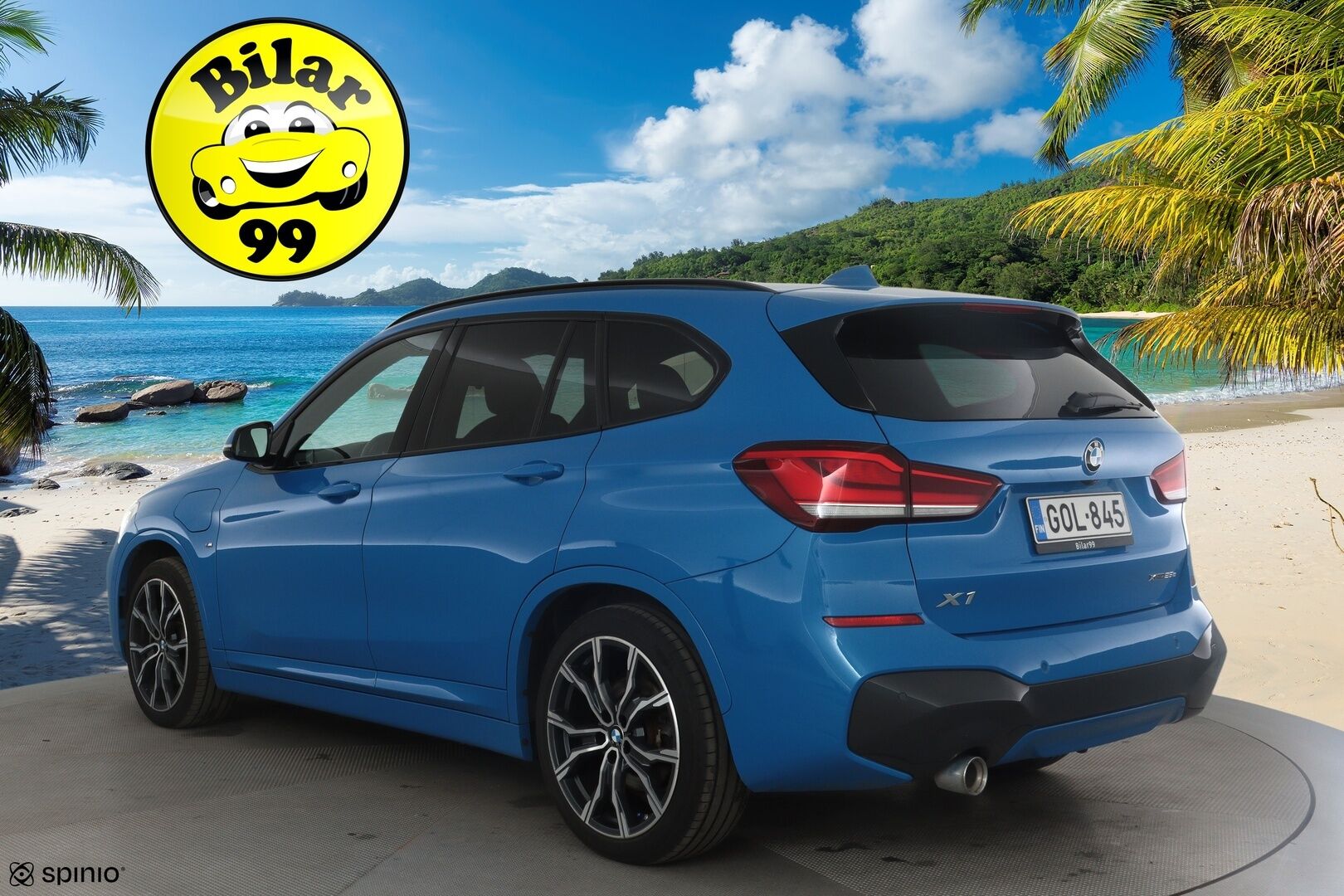 BMW X1 2021 F48 xDrive25e A Charged Edition M Sport *Adapt.Vakkari / Panorama / H&K / HUD / Vetokoukku / Sporttipenkit / P.kamera* - Suomi-auto / Akku kuntotarkastettu! / Kahdet renkaat aluvanteilla