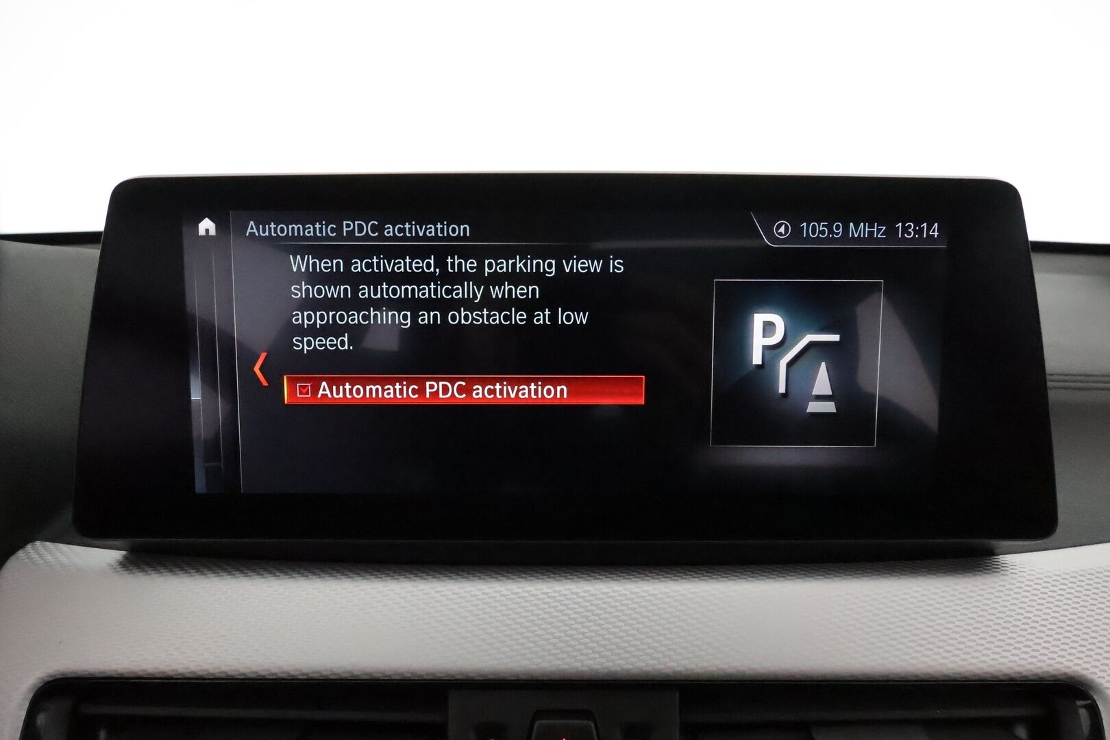 BMW X1 2021 F48 xDrive25e A Charged Edition M Sport *Adapt.Vakkari / Panorama / H&K / HUD / Vetokoukku / Sporttipenkit / P.kamera* - Suomi-auto / Akku kuntotarkastettu! / Kahdet renkaat aluvanteilla