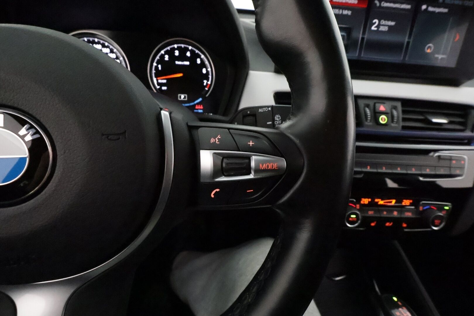 BMW X1 2021 F48 xDrive25e A Charged Edition M Sport *Adapt.Vakkari / Panorama / H&K / HUD / Vetokoukku / Sporttipenkit / P.kamera* - KATSO MIHIN RAHAAN! / Suomi-auto / Akku kuntotarkastettu! / Kahdet renkaat aluvanteilla - Osta nyt, maksa vasta ensi vuonna