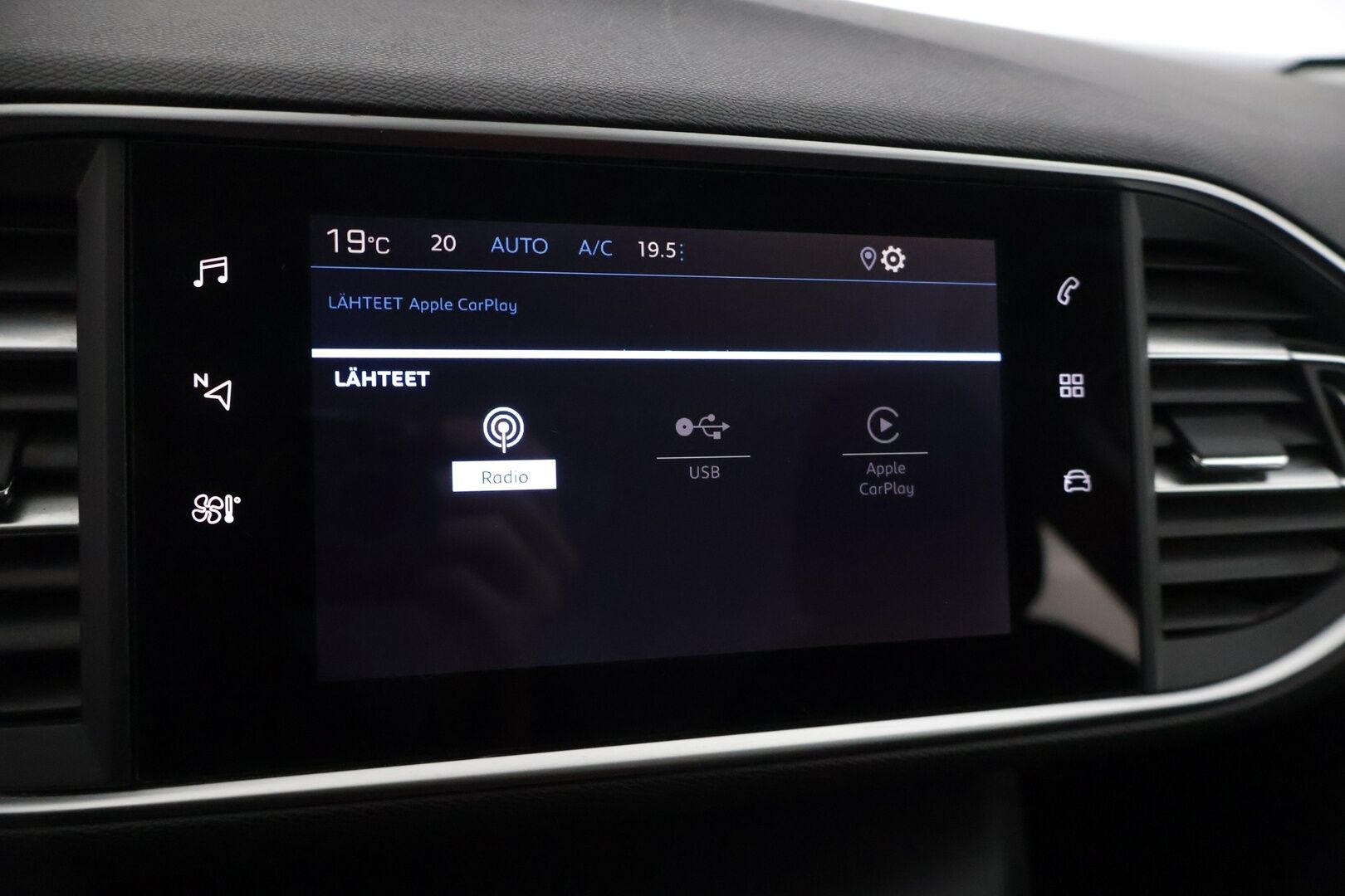 Peugeot 308 2021 SW Active 210 Anniversary PureTech 130 EAT8-automaatti* Digimittaristo / Tutkat / Apple&Android Carplay / Vakkari / Lohkolämmitin * - * Suomi-auto / Jakohihna vaihdettu 6/25 / Kahdet renkaat *