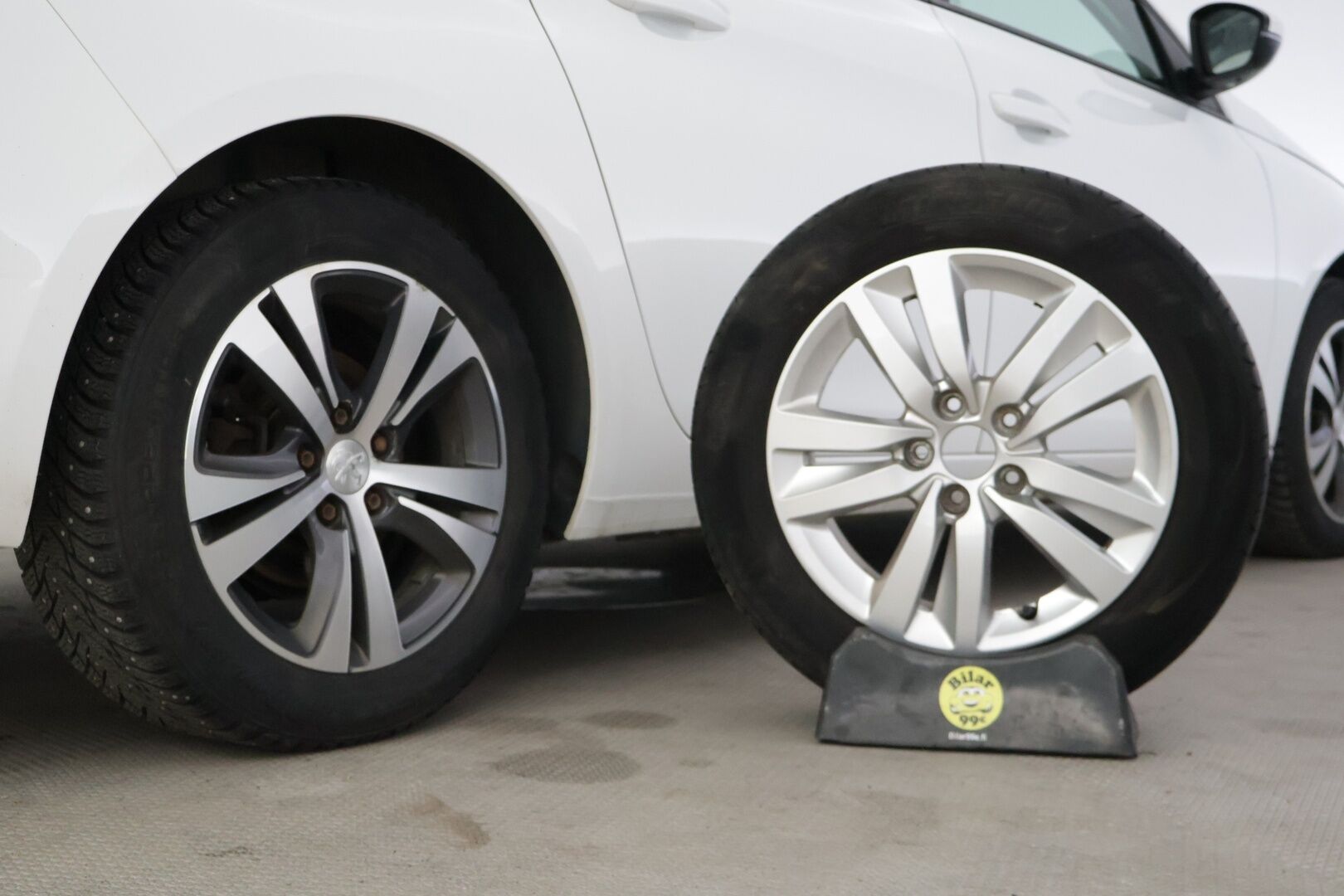 Peugeot 308 2021 SW Active 210 Anniversary PureTech 130 EAT8-automaatti* Digimittaristo / Tutkat / Apple&Android Carplay / Vakkari / Lohkolämmitin * - * Suomi-auto / Jakohihna vaihdettu 6/25 / Kahdet renkaat *