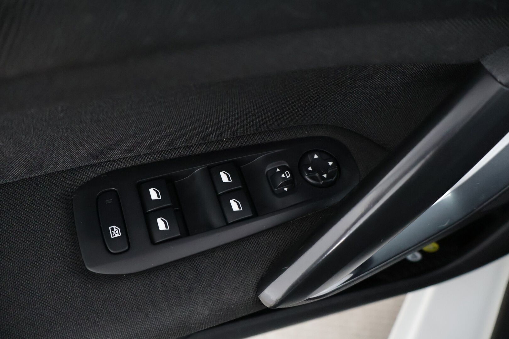 Peugeot 308 2021 SW Active 210 Anniversary PureTech 130 EAT8-automaatti* Digimittaristo / Tutkat / Apple&Android Carplay / Vakkari / Lohkolämmitin * - * Suomi-auto / Jakohihna vaihdettu 6/25 / Kahdet renkaat *