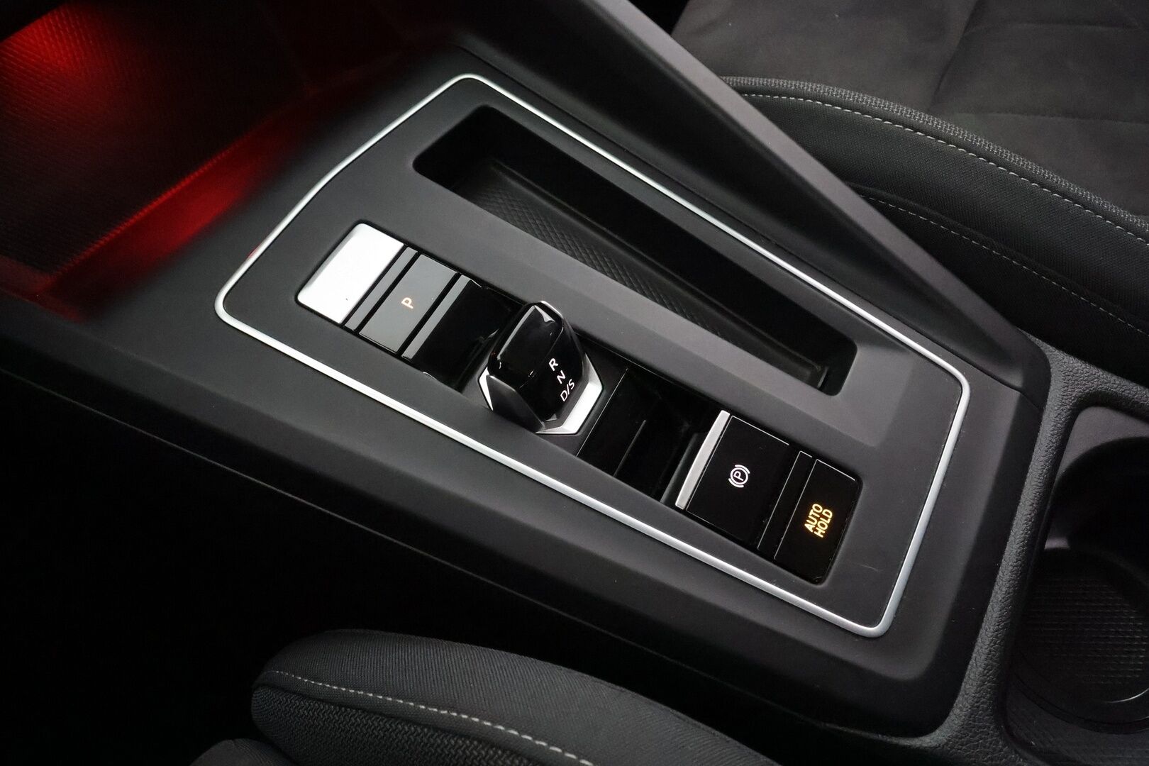 Volkswagen Golf 2021 Style eHybrid 150 kW (PHEV) DSG * ACC / P.kamera / IQ.Light / Webasto / Hierova muistipenkki / Navi / Keyless * - 1.Om Suomi-auto / Kahdet renkaat aluvanteilla / Merkkihuollettu