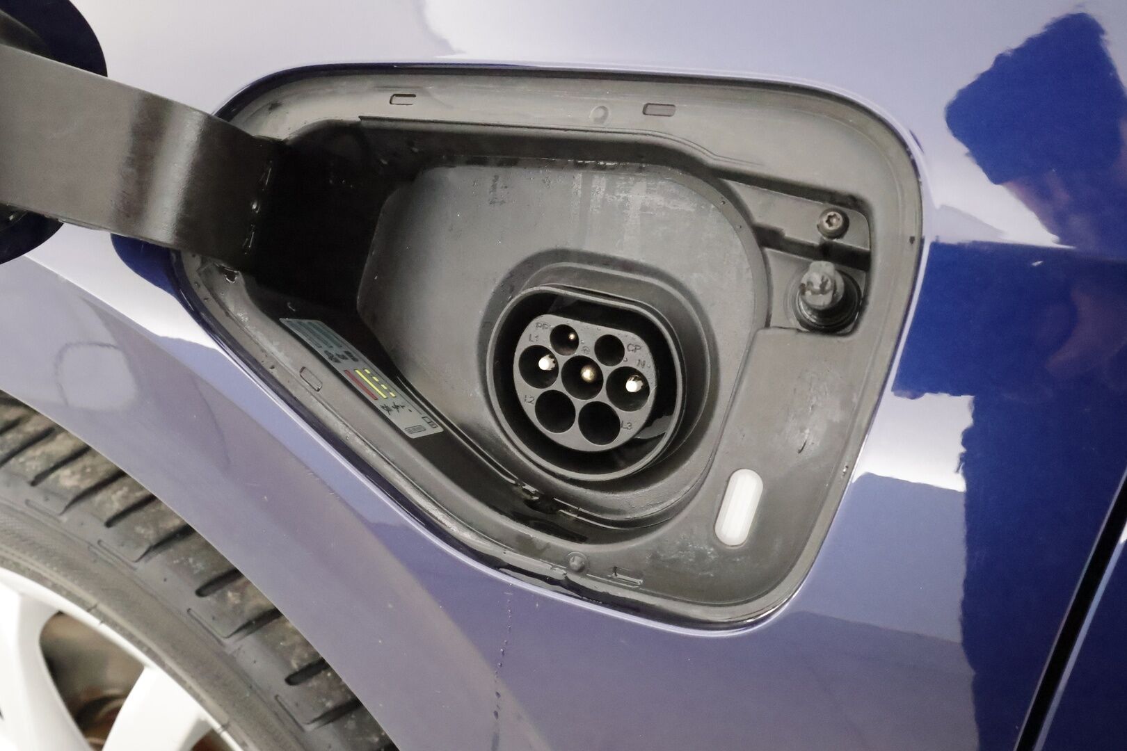 Volkswagen Golf 2021 Style eHybrid 150kW (PHEV) DSG-Aut. - ACC | Webasto | Matrix-LED | Hierova Muistipenkki | HUD | Kamera | Ratinlämmitys | Apple&Android | Suomi-auto | Kahdet Renkaat VW alumiinivantein | SOH 92.8 | Suomi-auto - KORKO VAIN 3,99 %