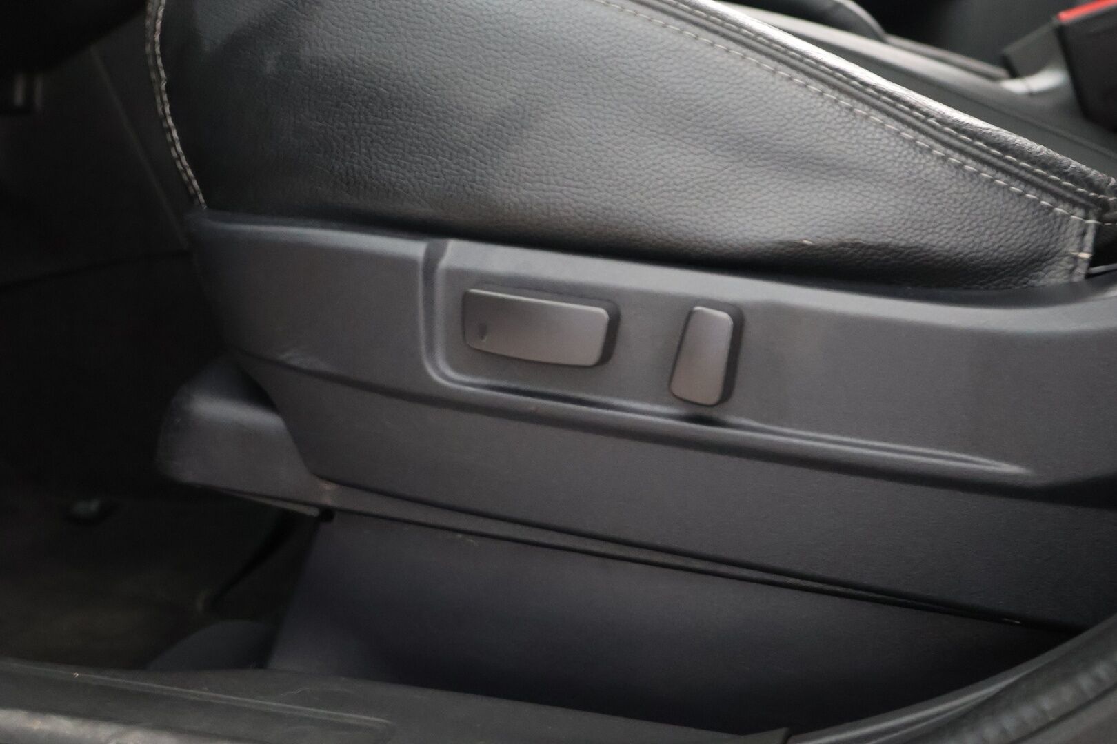 Mitsubishi OUTLANDER PHEV 2015 Instyle Navi -  Adapt.Vak | Panorama | P-kamera | Koukku | NAVI | Sähköluukku