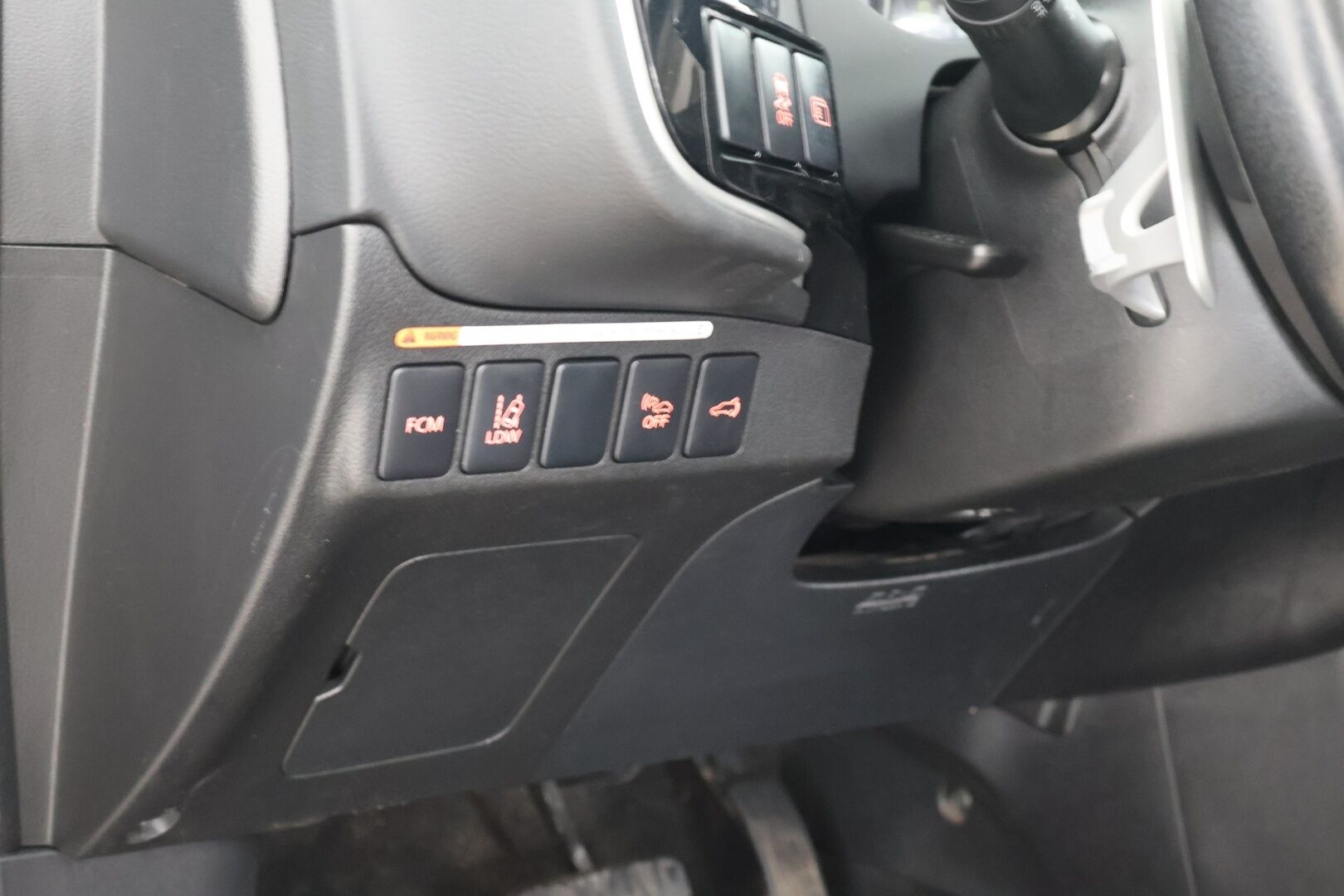 Mitsubishi OUTLANDER PHEV 2015 Instyle Navi -  Adapt.Vak | Panorama | P-kamera | Koukku | NAVI | Sähköluukku