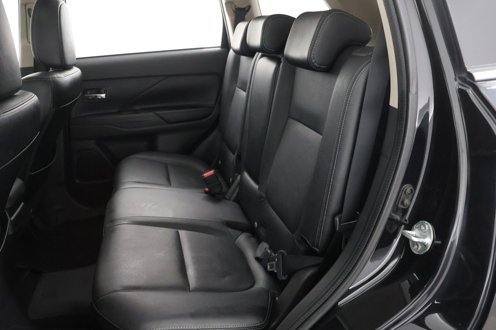 Mitsubishi OUTLANDER PHEV 2015 Instyle Navi -  Adapt.Vak | Panorama | P-kamera | Koukku | NAVI | Sähköluukku