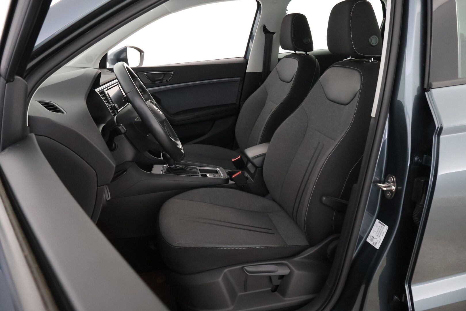 Seat Ateca 2021 1,5 TSI 150 EVO Style DSG * 1Om Suomiauto / Webasto / Vetokoukku / Peruutuskamera / Ratinlämmitys / Full Link - Merkkihuollettu / 2x Hyvät renkaat aluvantein / Juuri tullut Tampereelle!