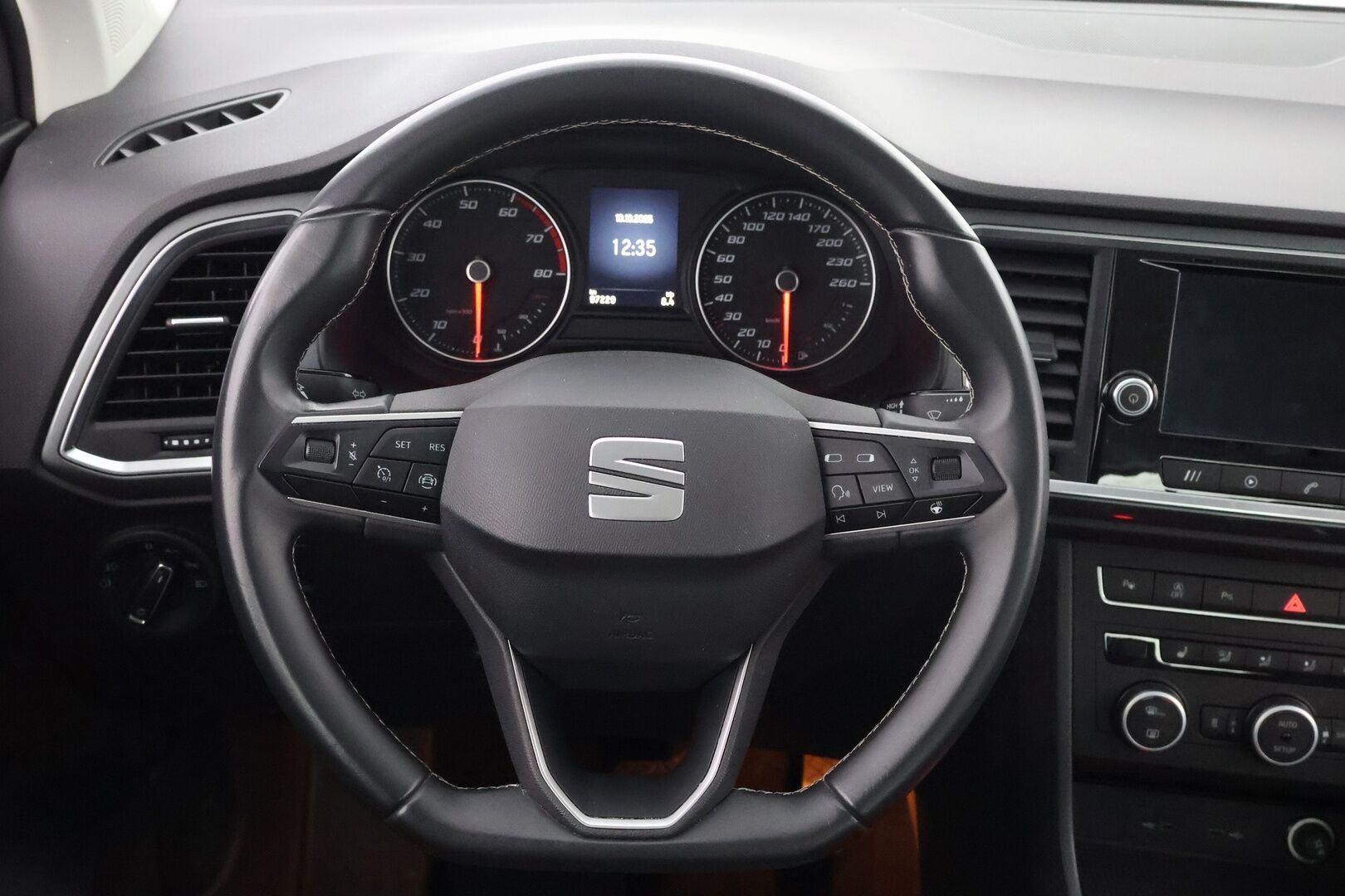 Seat Ateca 2021 1,5 TSI 150 EVO Style DSG * 1Om Suomiauto / Webasto / Vetokoukku / Peruutuskamera / Ratinlämmitys / Full Link - Merkkihuollettu / 2x Hyvät renkaat aluvantein / Juuri tullut Tampereelle!