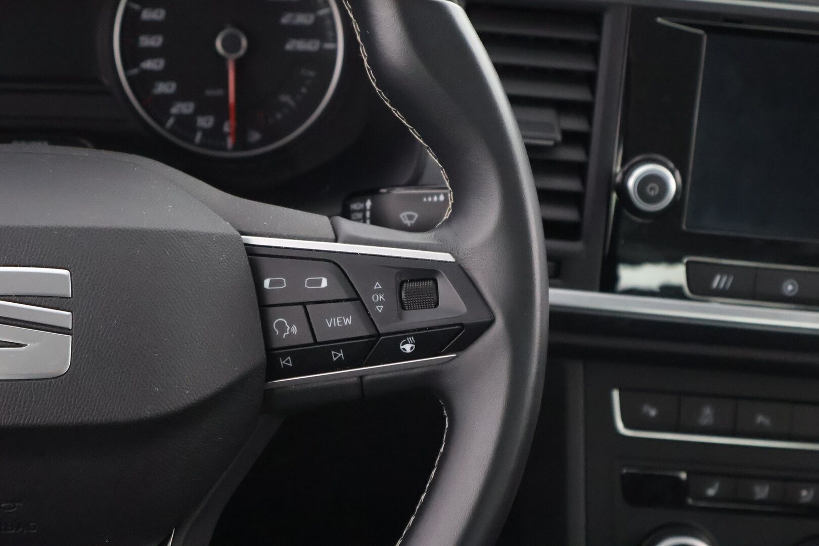 Seat Ateca 2021 1,5 TSI 150 EVO Style DSG * 1Om Suomiauto / Webasto / Vetokoukku / Peruutuskamera / Ratinlämmitys / Full Link - Merkkihuollettu / 2x Hyvät renkaat aluvantein / Juuri tullut Tampereelle!