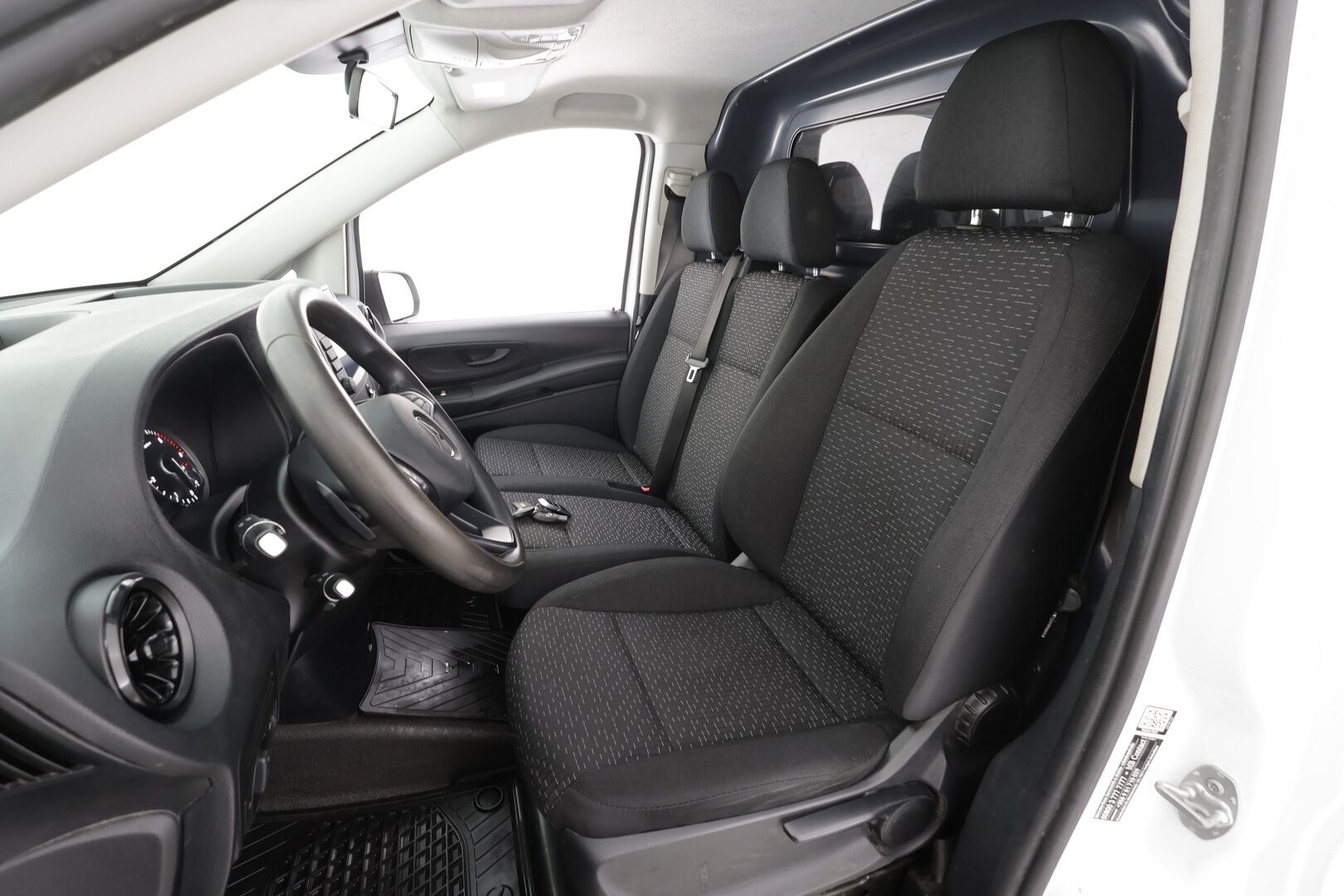 Mercedes-Benz Vito 2021 114CDI RWD-3,05/32K keskipitkä A2 A * Vakkari / Webasto / Koukku / P.kamera / Apple&Android * - 1.Om Suomi-auto / Kahdet Renkaat - HULLUT AVAJAISHULINAT KORKOTARJOUS 3,29 %