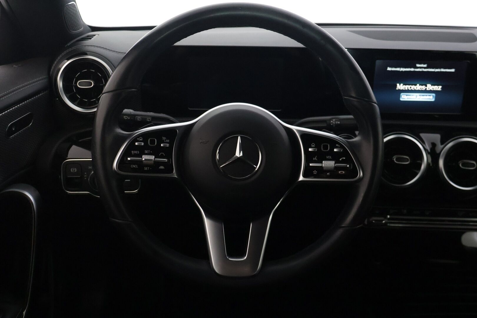 Mercedes-Benz CLA 2021 180 A Shooting Brake Business Progressive - | ACC | Navi | Keylessgo | P.Kamera | 2 renkaat & Vanteet | Suomi-auto | Digimittaristo | LED | Puolinahat |