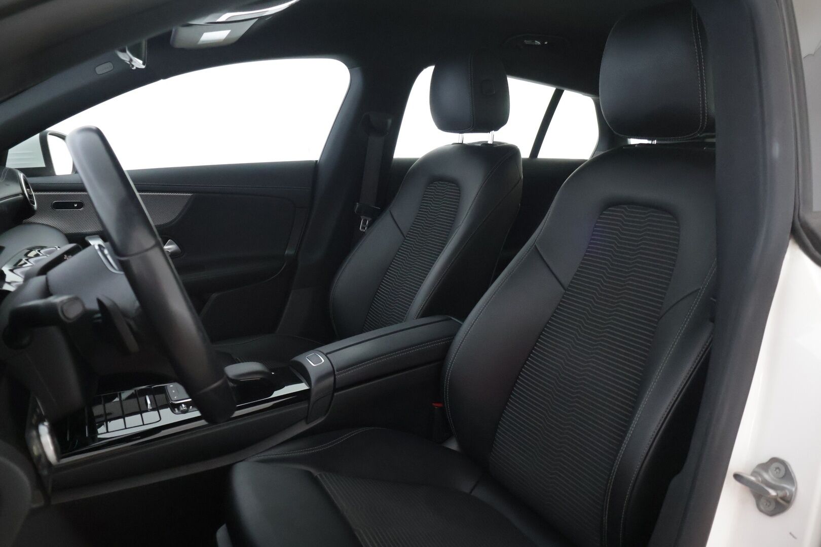 Mercedes-Benz CLA 2021 180 A Shooting Brake Business Progressive - | ACC | Navi | Keylessgo | P.Kamera | 2 renkaat & Vanteet | Suomi-auto | Digimittaristo | LED | Puolinahat |
