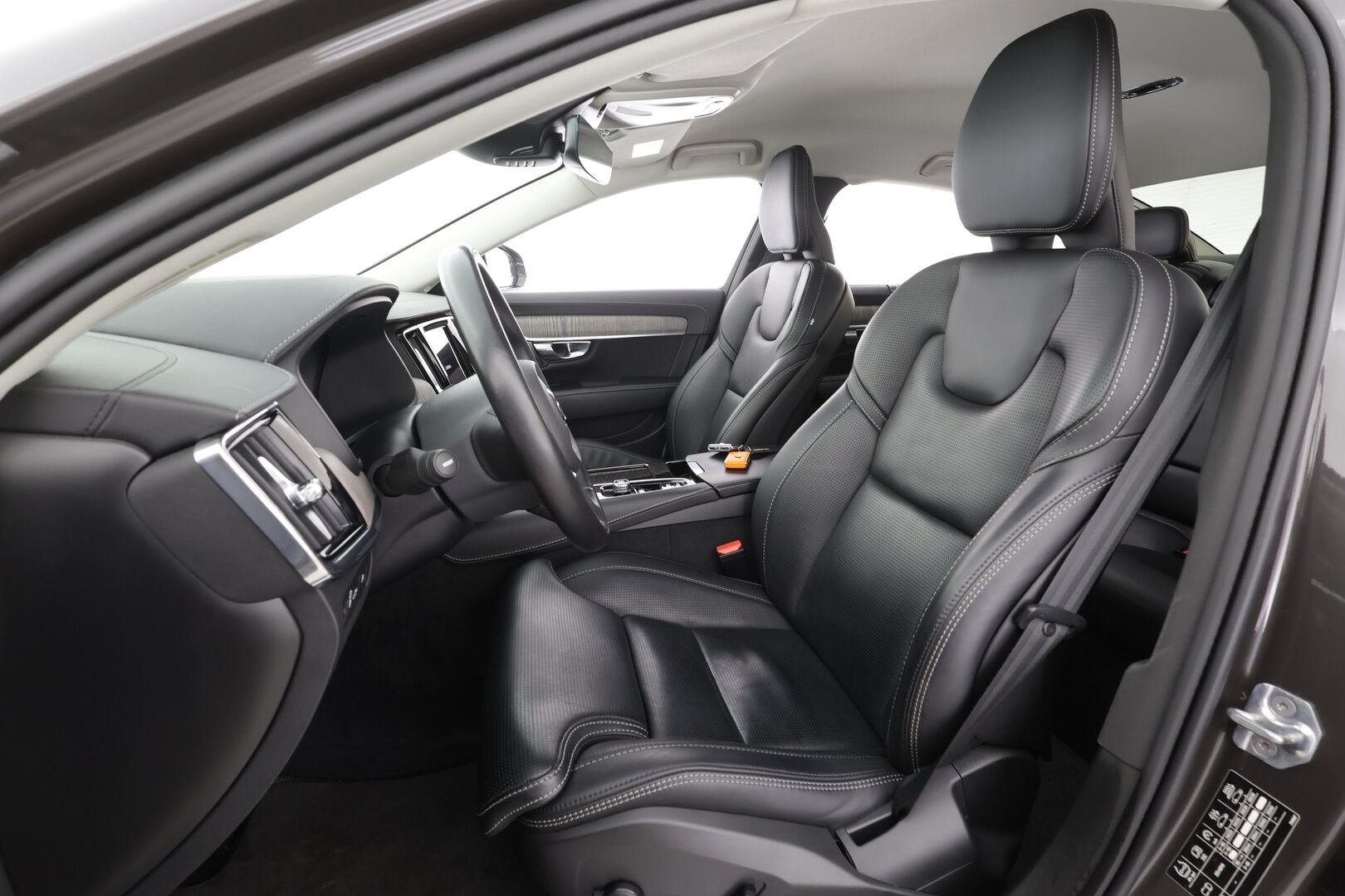 Volvo S90 2021 T8 TwE AWD Business Inscription aut - 1Om Suomiauto | Webasto | Harman&Kardon | ACC | 360-Kamera | Full LED | Ilmastoidut Sporttinahat | Lämmitettävä tuulilasi | ALV | SUPERVARUSTEET!