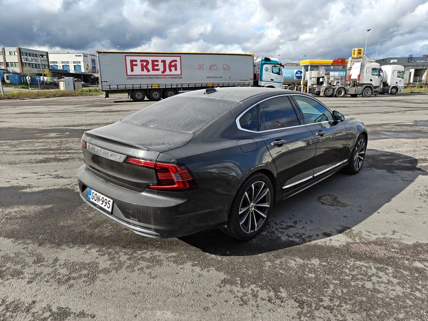 Volvo S90 2021 T8 TwE AWD Business Inscription aut * ACC / H&K / Sähkösäätöiset ilmastoidut istuimet muistilla / 360 / TULOSSA *