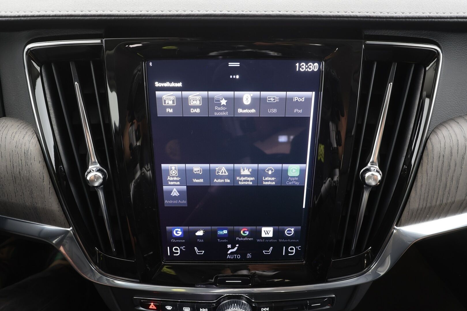Volvo S90 2021 T8 TwE AWD Business Inscription aut - 1Om Suomiauto | Webasto | Harman&Kardon | ACC | 360-Kamera | Full LED | Ilmastoidut Sporttinahat | Lämmitettävä tuulilasi | ALV | SUPERVARUSTEET!