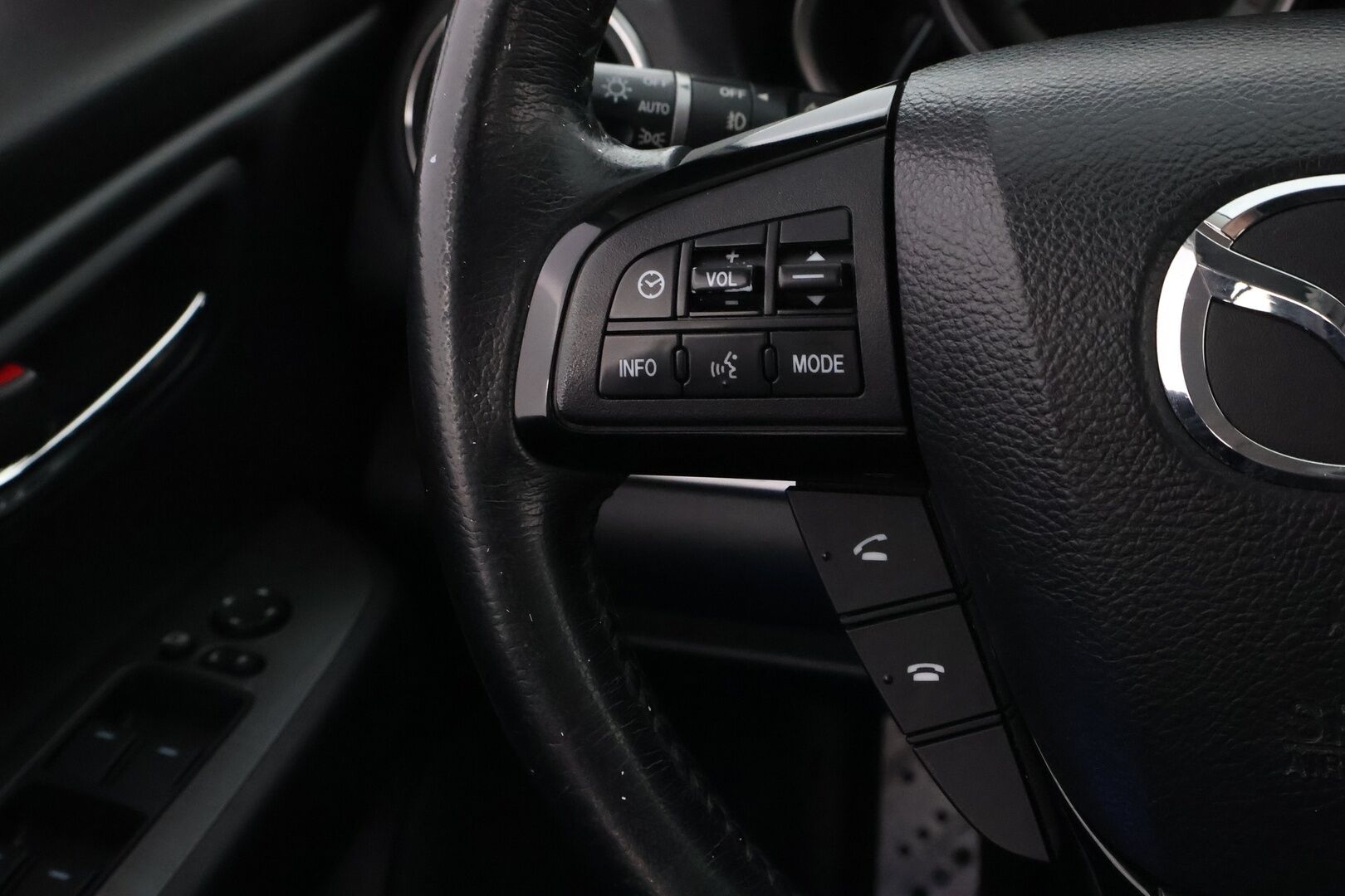 Mazda 6 2013 Sport Wagon 2,0 Exclusive 6MT 5ov WL4 * Bose Sound / Vakkari / Lohkolämmitin / Peruutustutkat