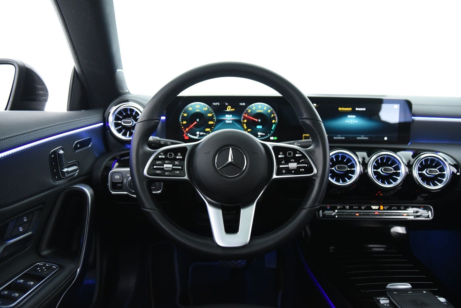 Mercedes-Benz CLA 2021 250 e A Shooting Brake Business Progressive EQ Power / Panorama / Muistipenkit / Widescreen / Vakkari / P.kamera - 1-Omisteinen Suomi-auto / SOH 95,5% / Navi / Tutkat / Juuri huollettu!