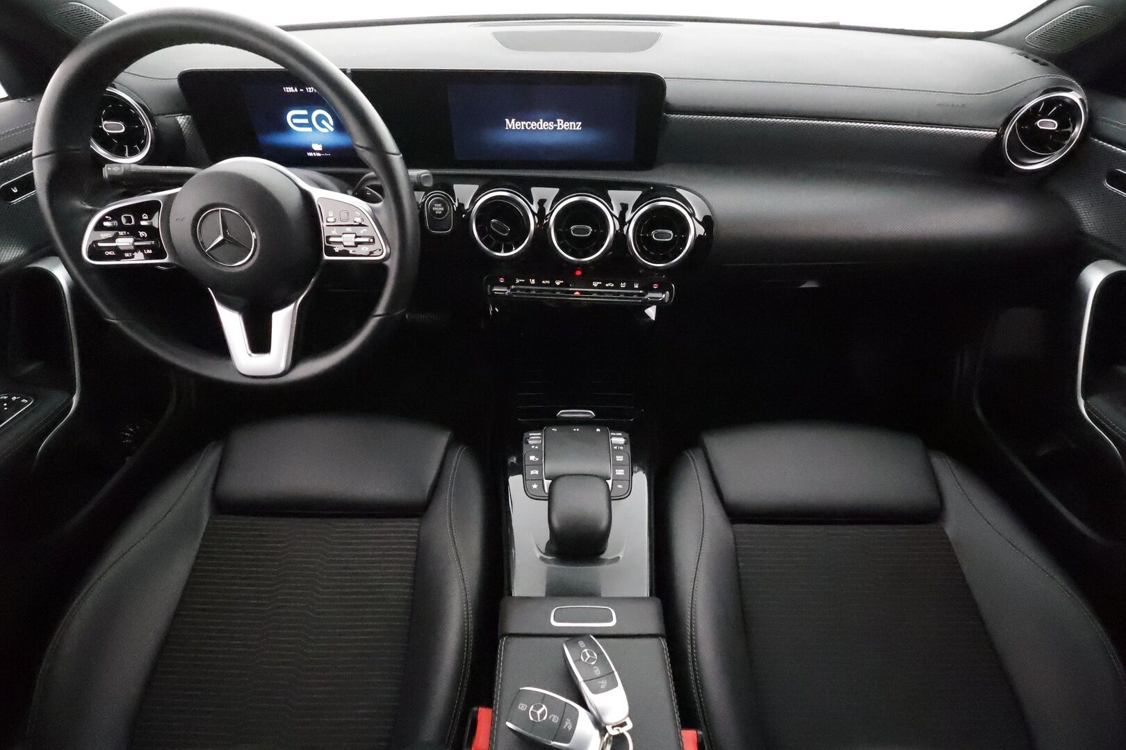 Mercedes-Benz CLA 2021 250 e A Business Progressive EQ Power ** P.Kamera / LED-High Performance / Sporttipenkit / Navi / Kaistavahti ** - 1.Om Suomi-auto / Kahdet Renkaat / Akku Kuntotarkistettu!