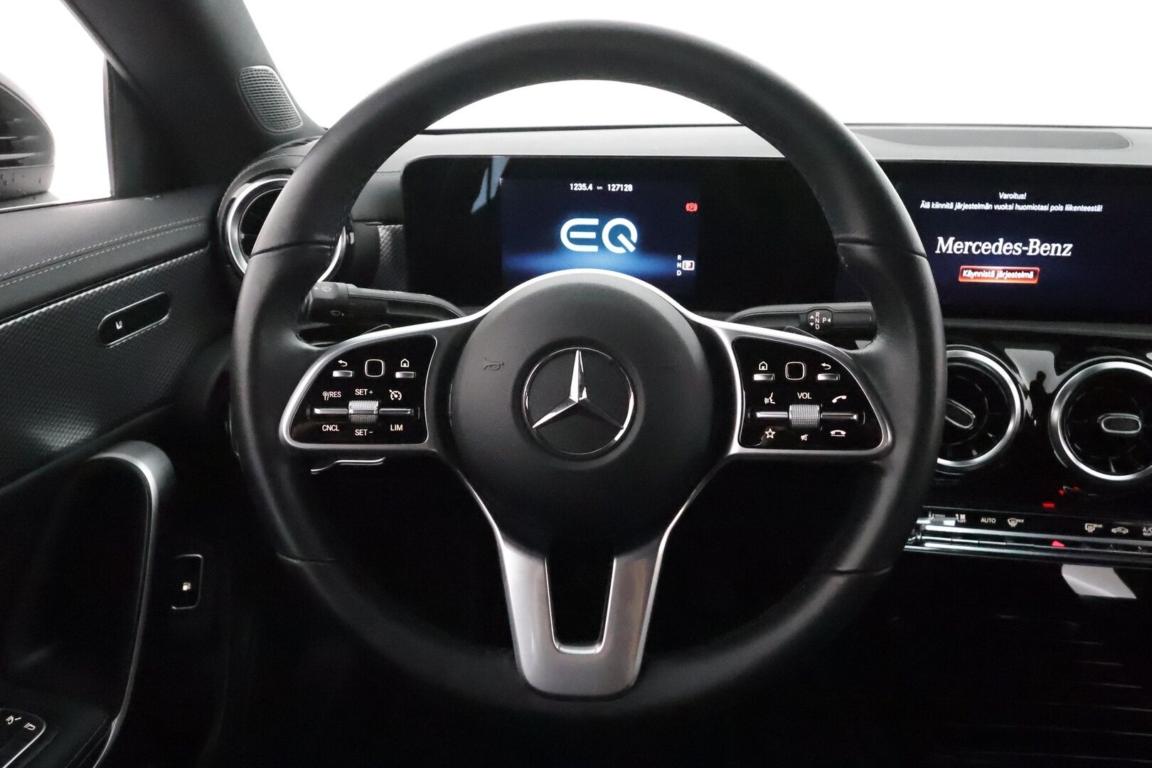 Mercedes-Benz CLA 2021 250 e A Business Progressive EQ Power ** P.Kamera / LED-High Performance / Sporttipenkit / Navi / Kaistavahti ** - 1.Om Suomi-auto / Kahdet Renkaat / Akku Kuntotarkistettu!