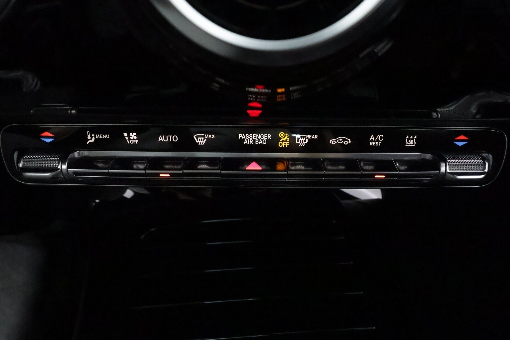 Mercedes-Benz CLA 2021 250 e A Business Progressive EQ Power ** P.Kamera / LED-High Performance / Sporttipenkit / Navi / Kaistavahti ** - 1.Om Suomi-auto / Kahdet Renkaat / Akku Kuntotarkistettu!