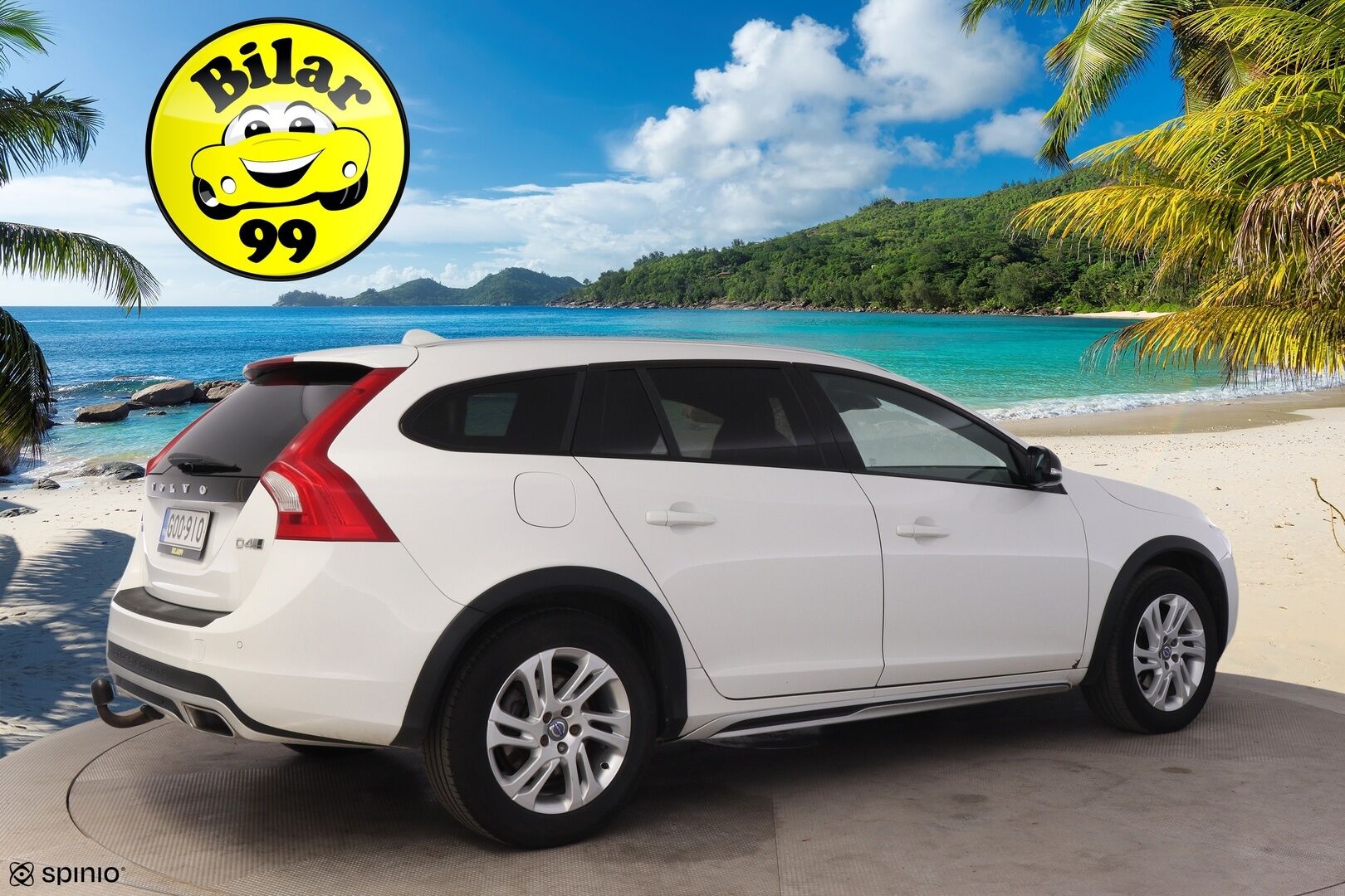 Volvo V60 Cross Country 2018 D4 AWD Business Momentum *Webasto / Navigointi / Vakkari / P.tutka / Puolinahat / Vetokoukku* - High Performance Audio / Sensus Navigointi / Puhdas historia / Seuraava katsastus 11/26