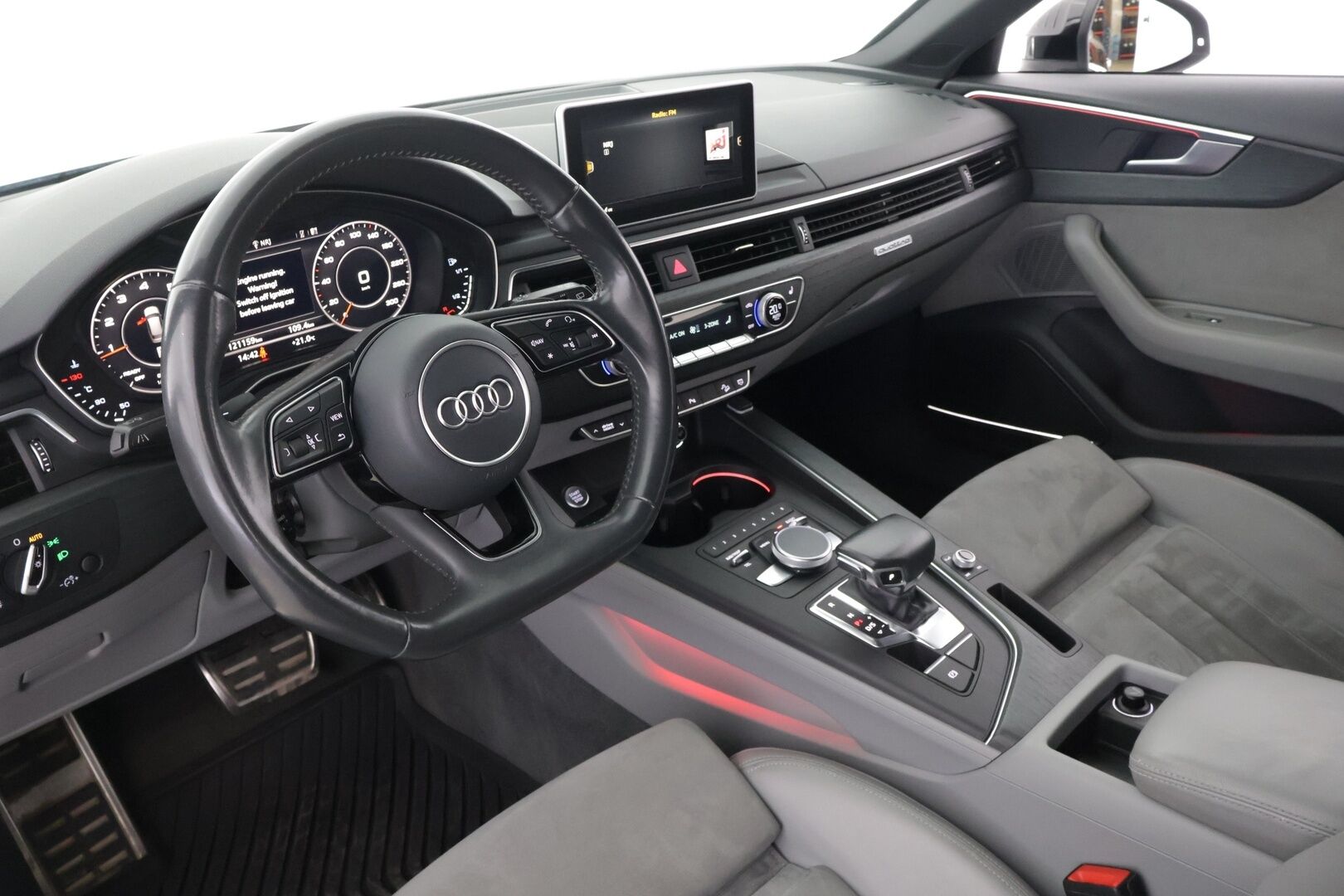 Audi A4 allroad quattro 2016 Business 2,0 TFSI 185 kW quattro S tronic - 3,99 % KORKOTARJOUS TÄHÄN AUTOON - ** Adapt. Cruise / B&O-sound / Sähköpenkit / Webasto / APP-Connect / Koukku **