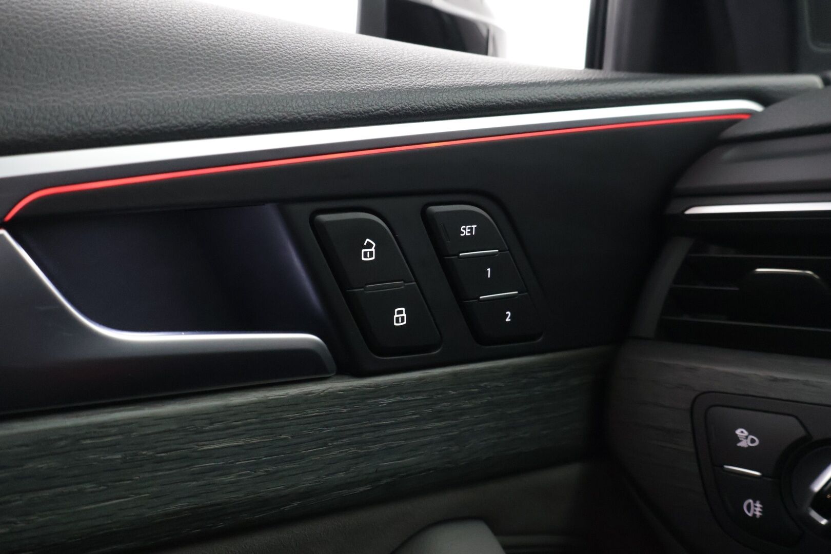 Audi A4 allroad quattro 2016 Business 2,0 TFSI 185 kW quattro S tronic - 3,99 % KORKOTARJOUS TÄHÄN AUTOON - ** Adapt. Cruise / B&O-sound / Sähköpenkit / Webasto / APP-Connect / Koukku **