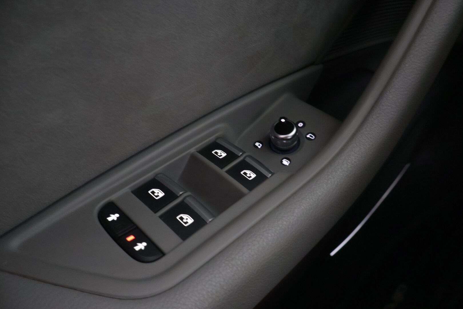 Audi A4 allroad quattro 2016 Business 2,0 TFSI 185 kW quattro S tronic - 3,99 % KORKOTARJOUS TÄHÄN AUTOON - ** Adapt. Cruise / B&O-sound / Sähköpenkit / Webasto / APP-Connect / Koukku **