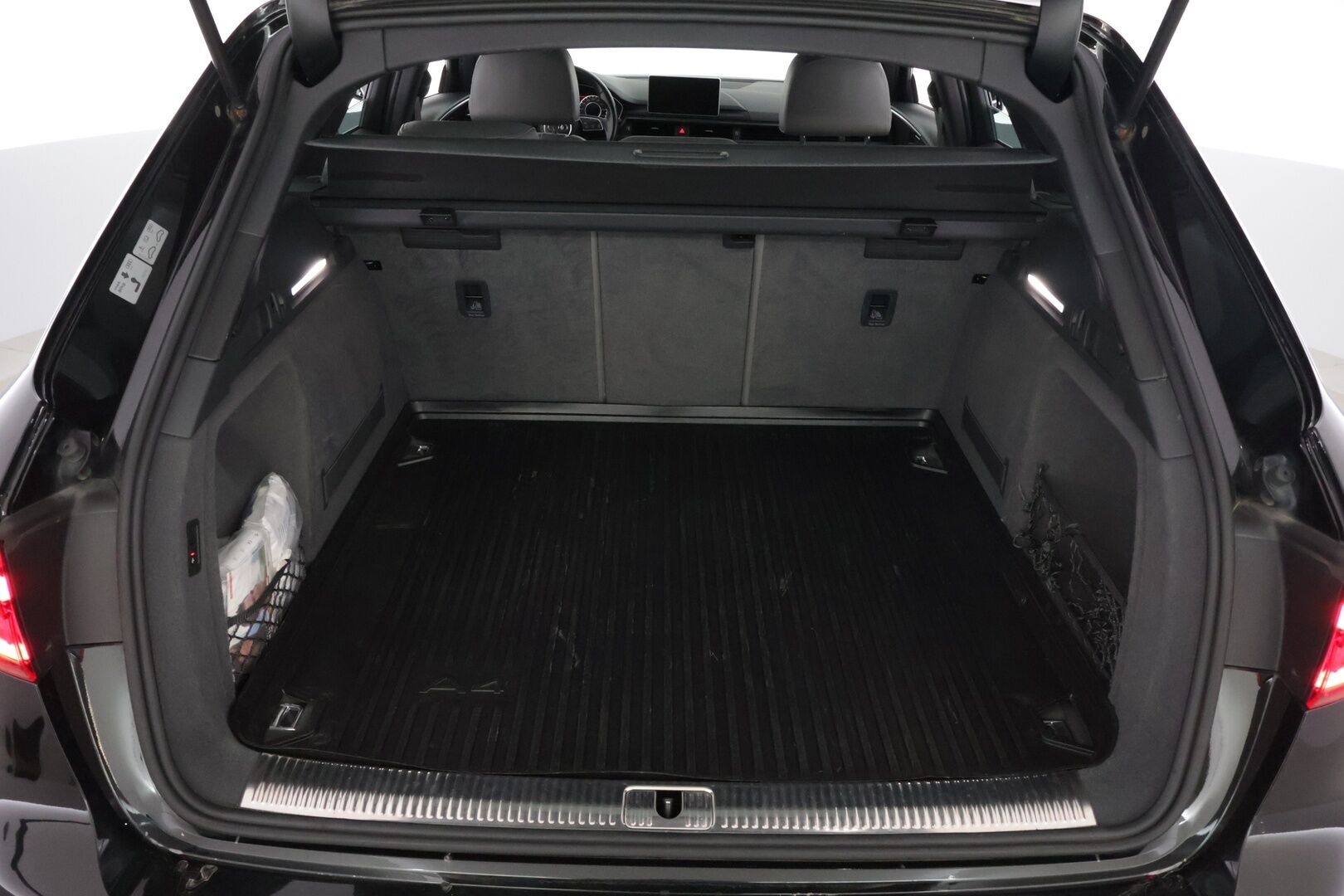 Audi A4 allroad quattro 2016 Business 2,0 TFSI 185 kW quattro S tronic - 3,99 % KORKOTARJOUS TÄHÄN AUTOON - ** Adapt. Cruise / B&O-sound / Sähköpenkit / Webasto / APP-Connect / Koukku **